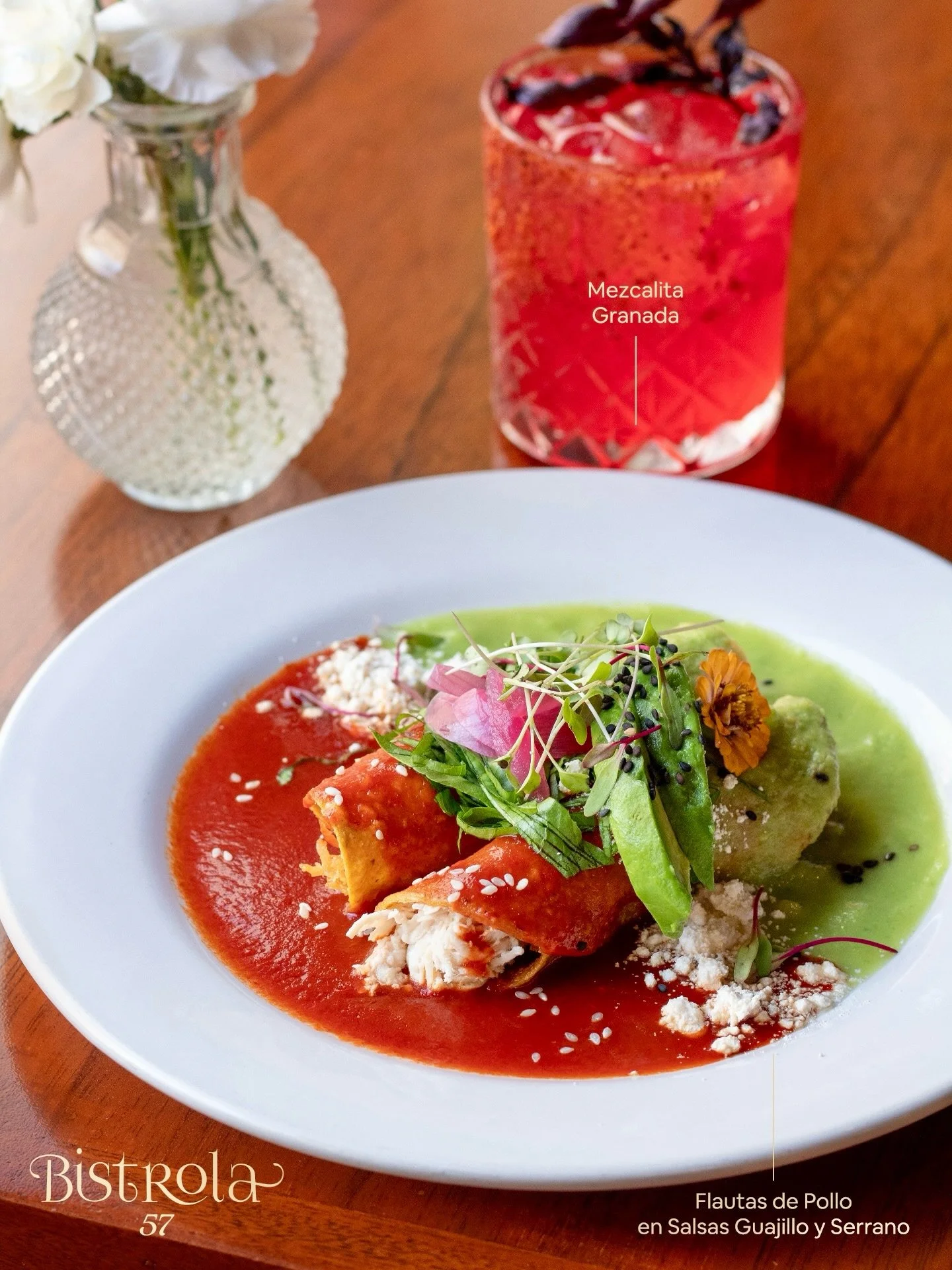 🇲🇽&iexcl;Ideas para Celebrar a M&eacute;xico! Te esperamos en Bistrola 57 con nuestros sabores favoritos. Del 11 al 20 de septiembre: Men&uacute; Mexicano y Cocteles Patrios.

📩Solicita el men&uacute; por mensaje. 
📸Flautas de Pollo ba&ntilde;ada