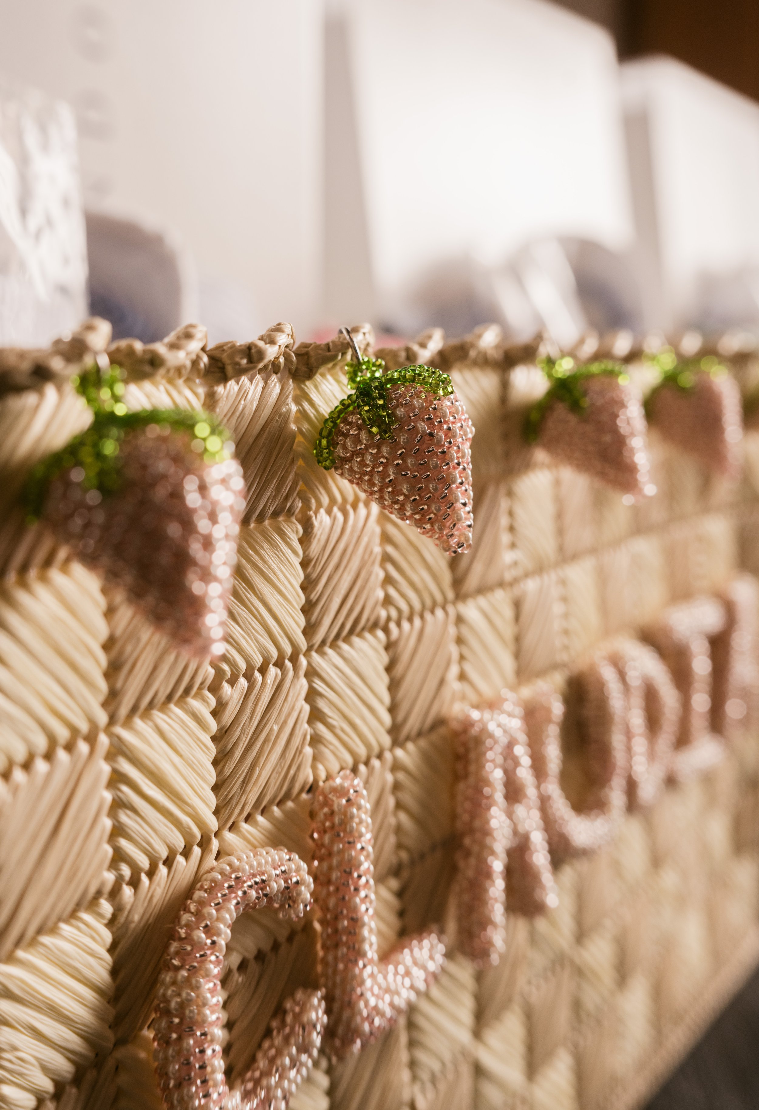 The Mostacilla Canasto Grande – Strawberry