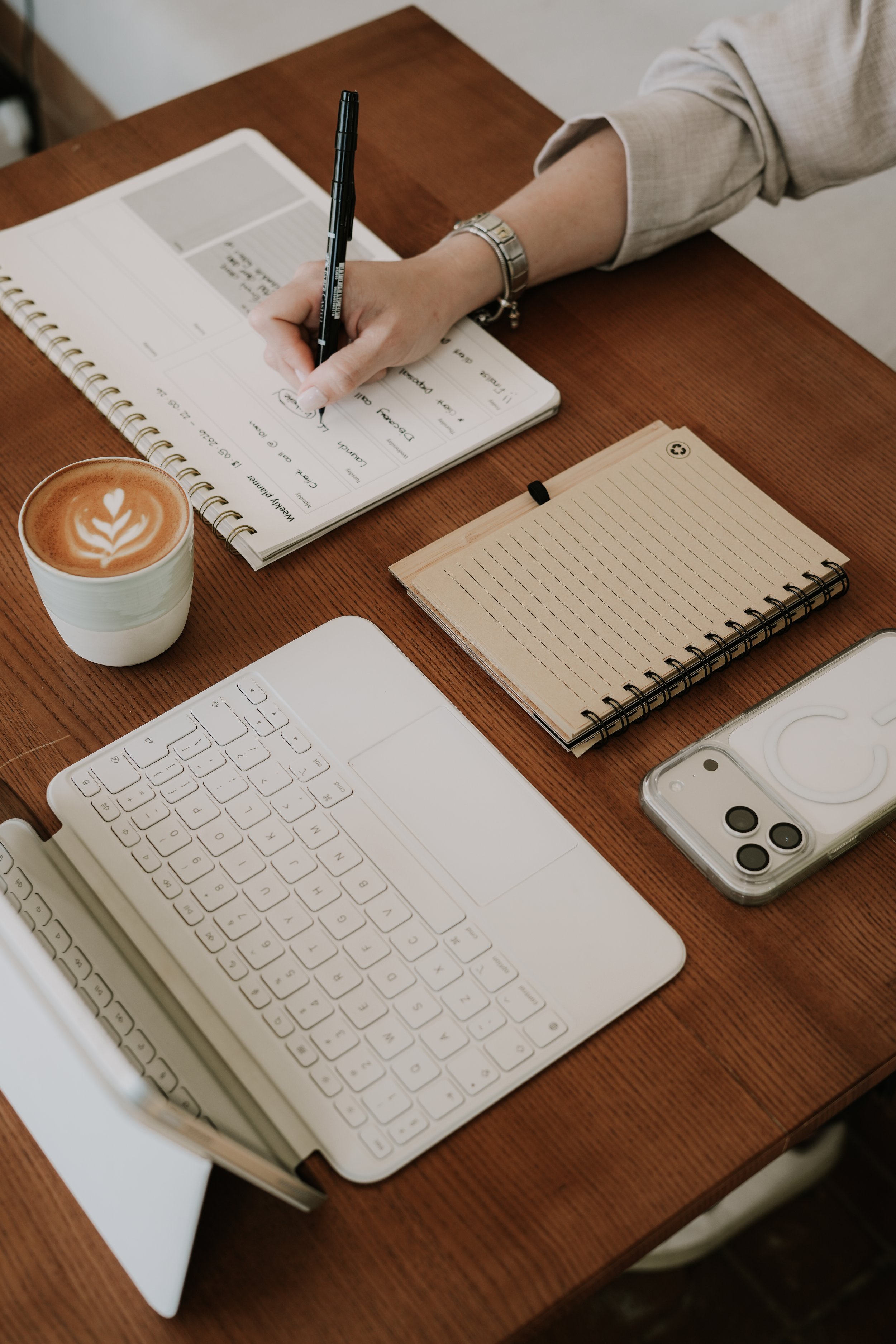 Why You're Posting Every Day on Instagram but Still Not Getting Website Traffic