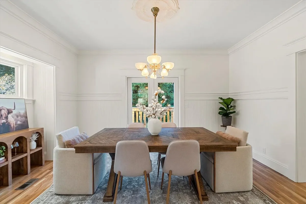 Formal Dining.webp