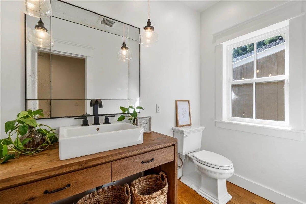 Bathroom.jpeg