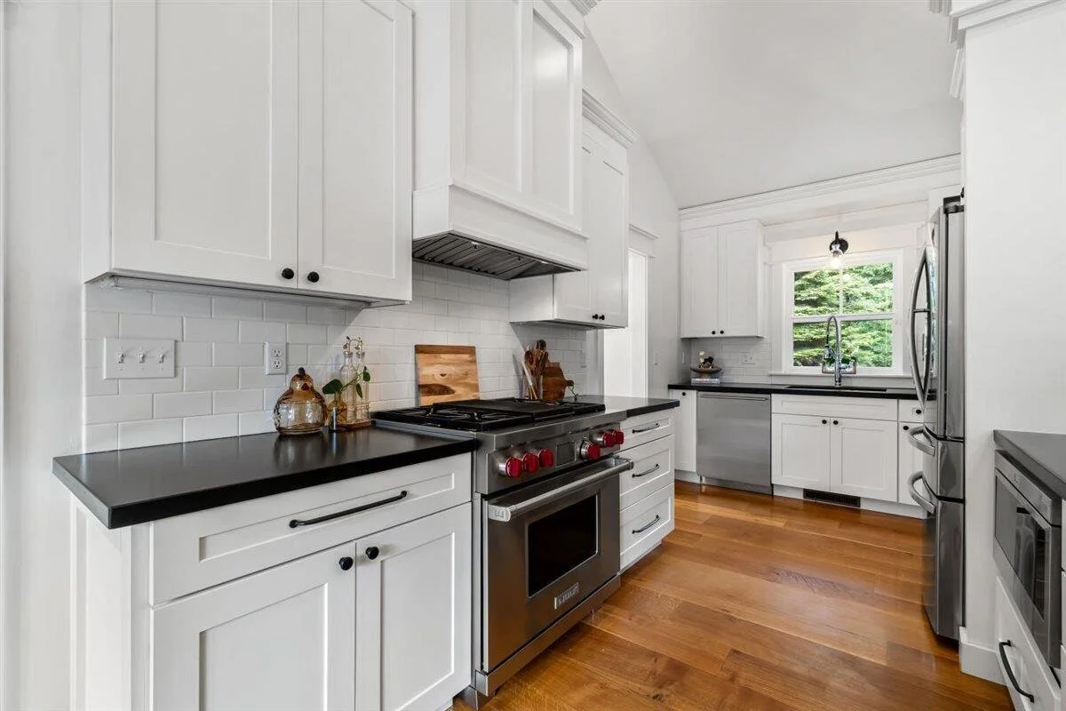 Kitchen 3.jpeg