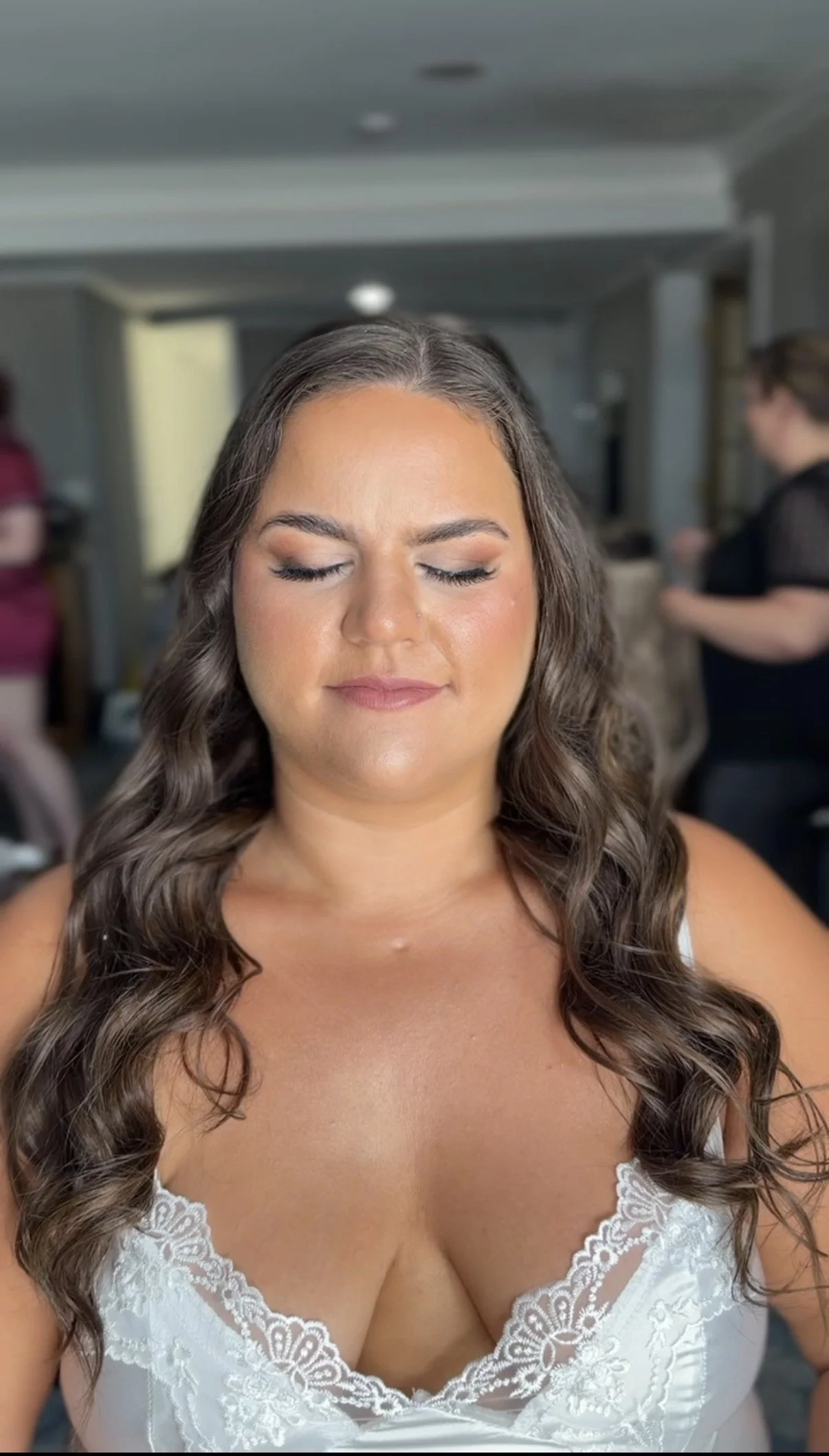 Soft Glam Bridal Eye Makeup