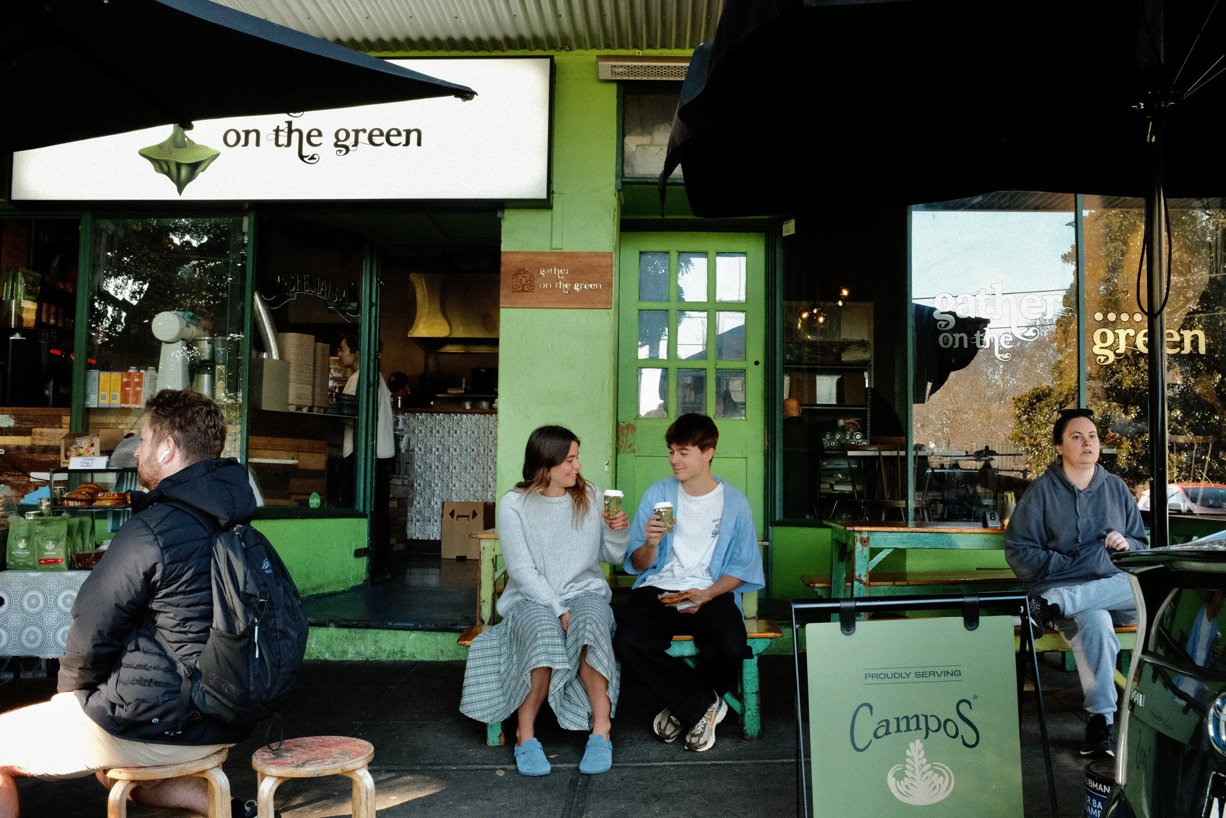 Couple Reminices on their 1st date spot. 