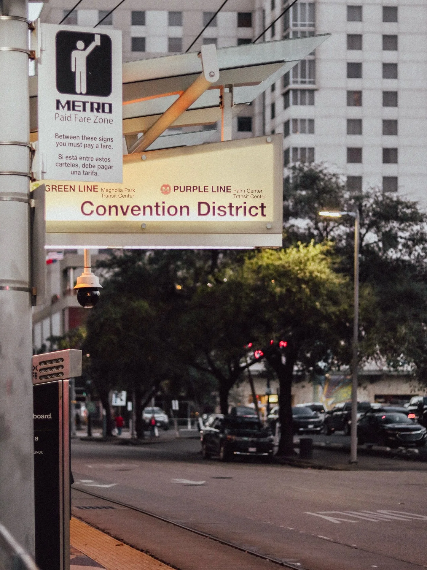 seen; by the one who matters most. 

#houston #photographer #houstonphotographers #streetphotography #photos
