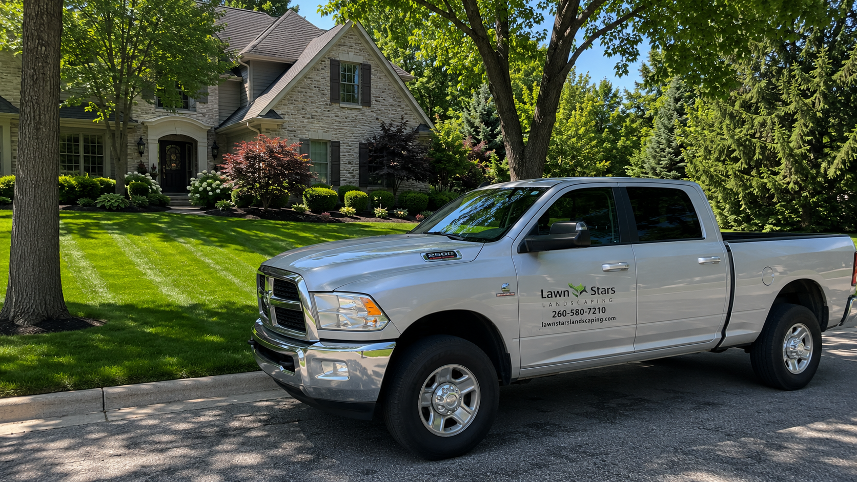 routine lawn maintenance services in Fort Wayne, IN