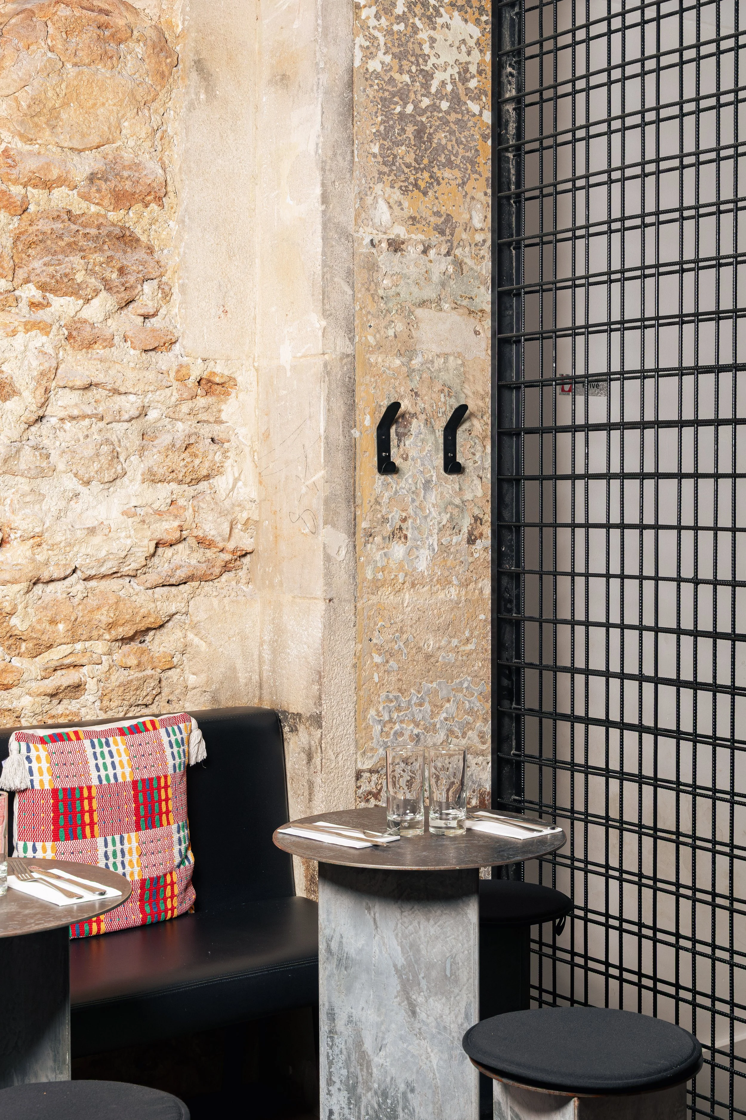 Réserver au Bouyon Belleville — restaurant africain afro-caribéen Paris 20e