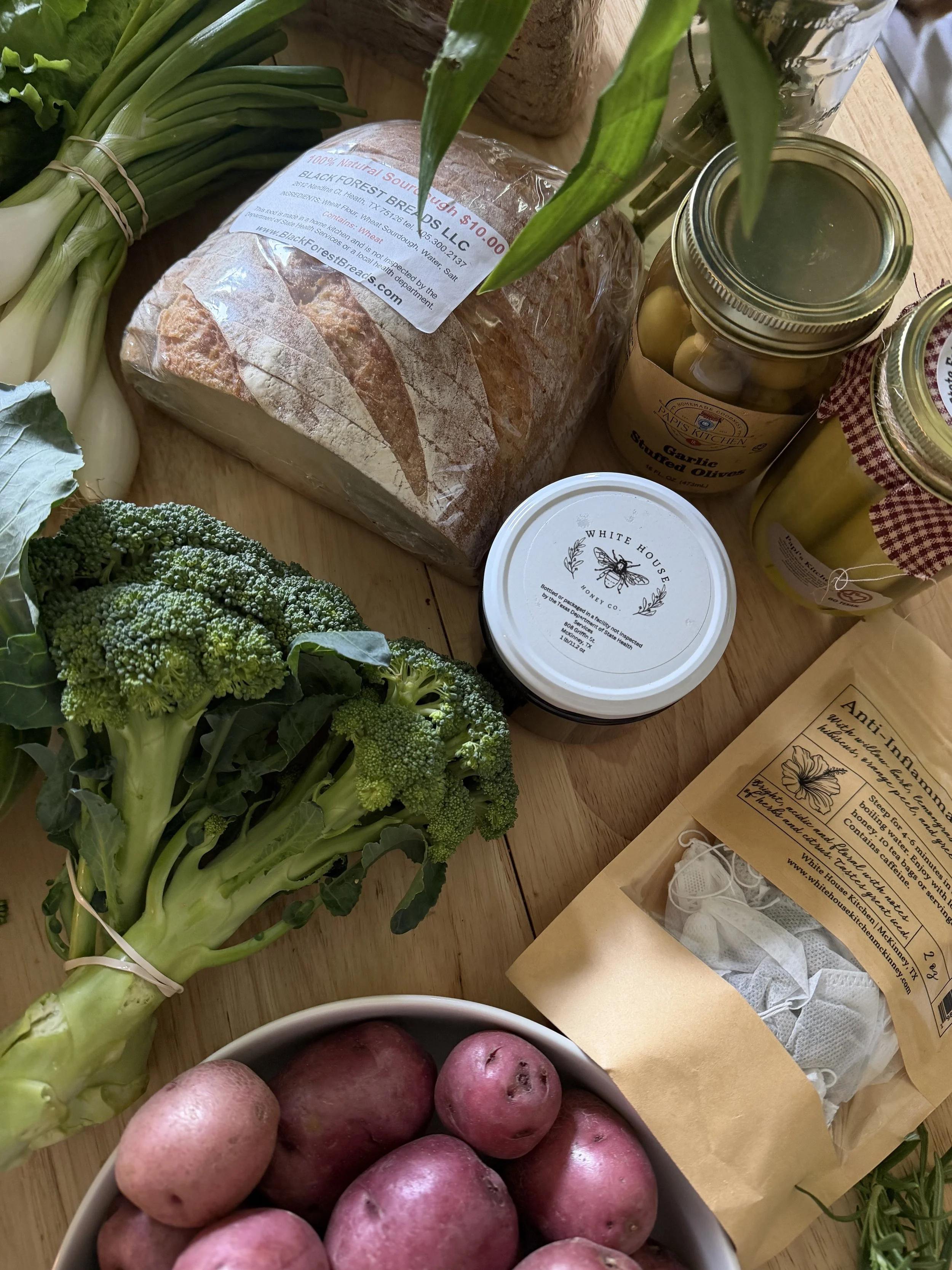 texas-farmers-market-clean-eating-haul-hello-holistic-studio.jpg