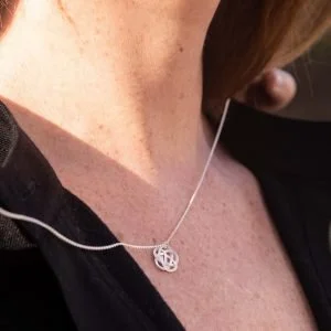 maikoshinagawa-creation-bijoux-argent-massif-925-provence-montauroux-france-collier-fleur-enroule-scaled-300x300.jpg