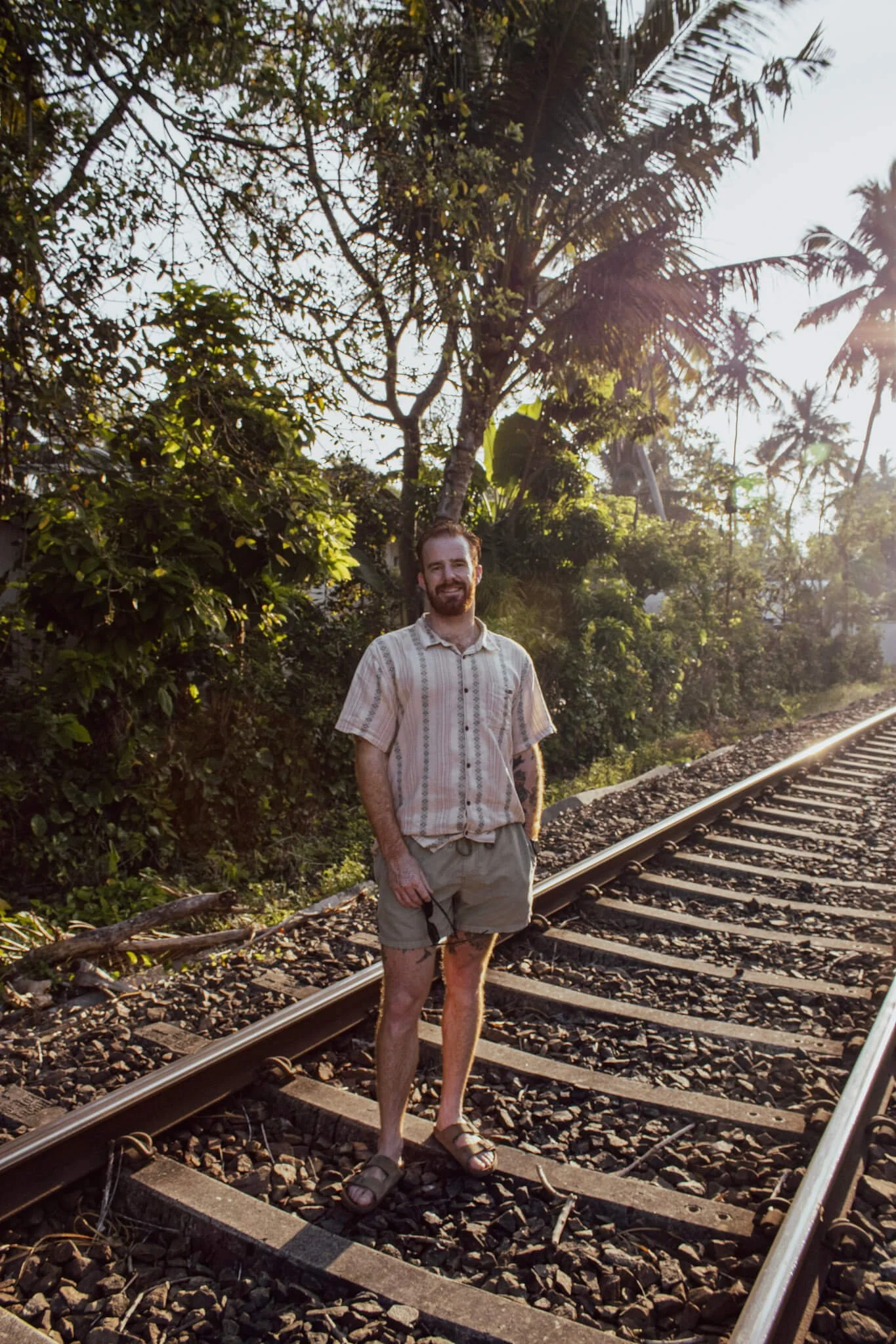 cam-springett-smiling-railway-track-sri-lanka