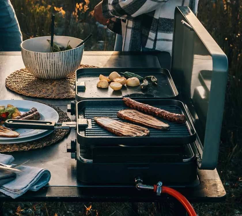 caravan-accessories-cadac-2-cook-3-pro-deluxe-gas-bbq-chef-pan-combo-1960279-image08.jpg