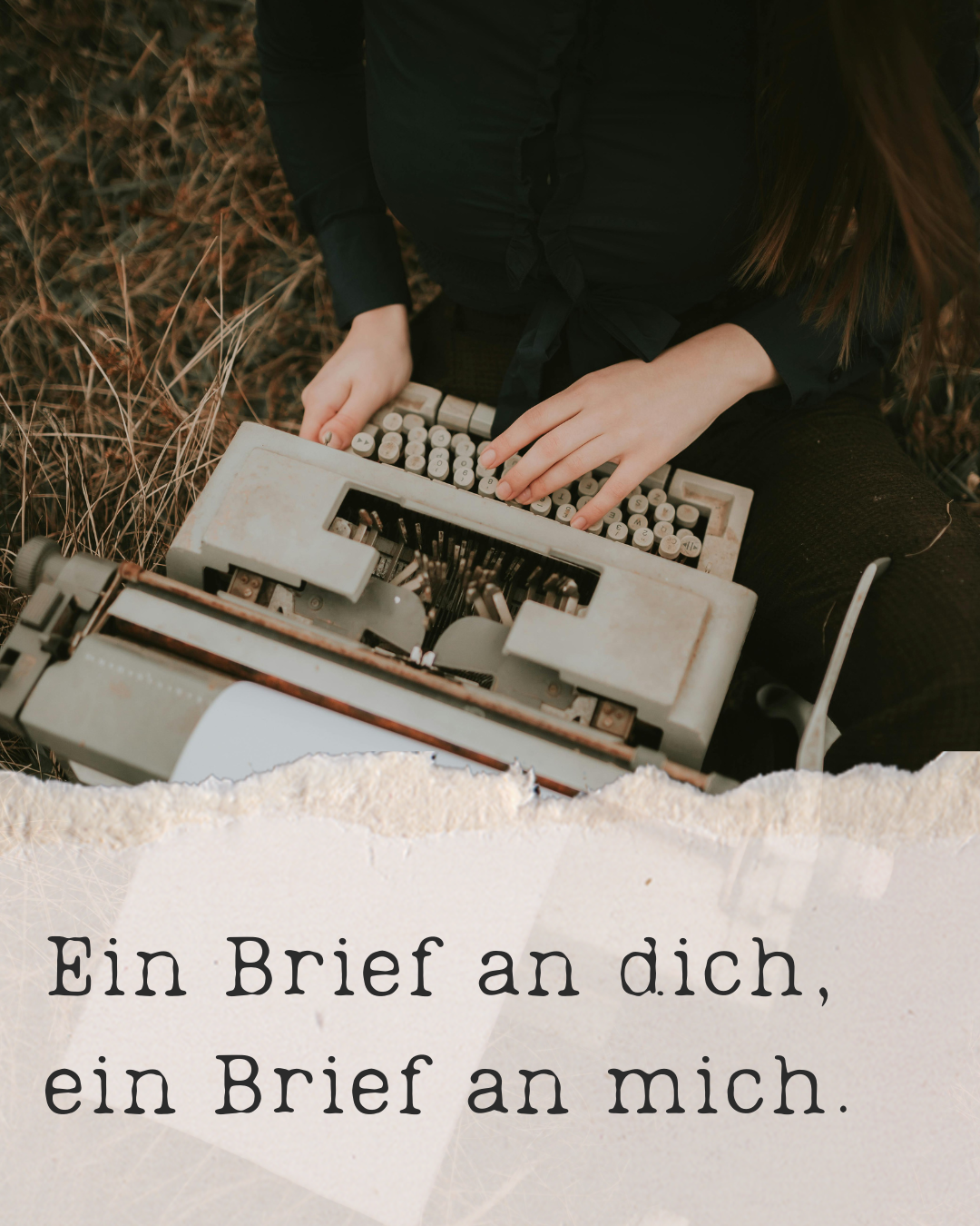 Frauenhände an einer Schreibmaschine – Schreibabend für Frauen in Trennung in Wien