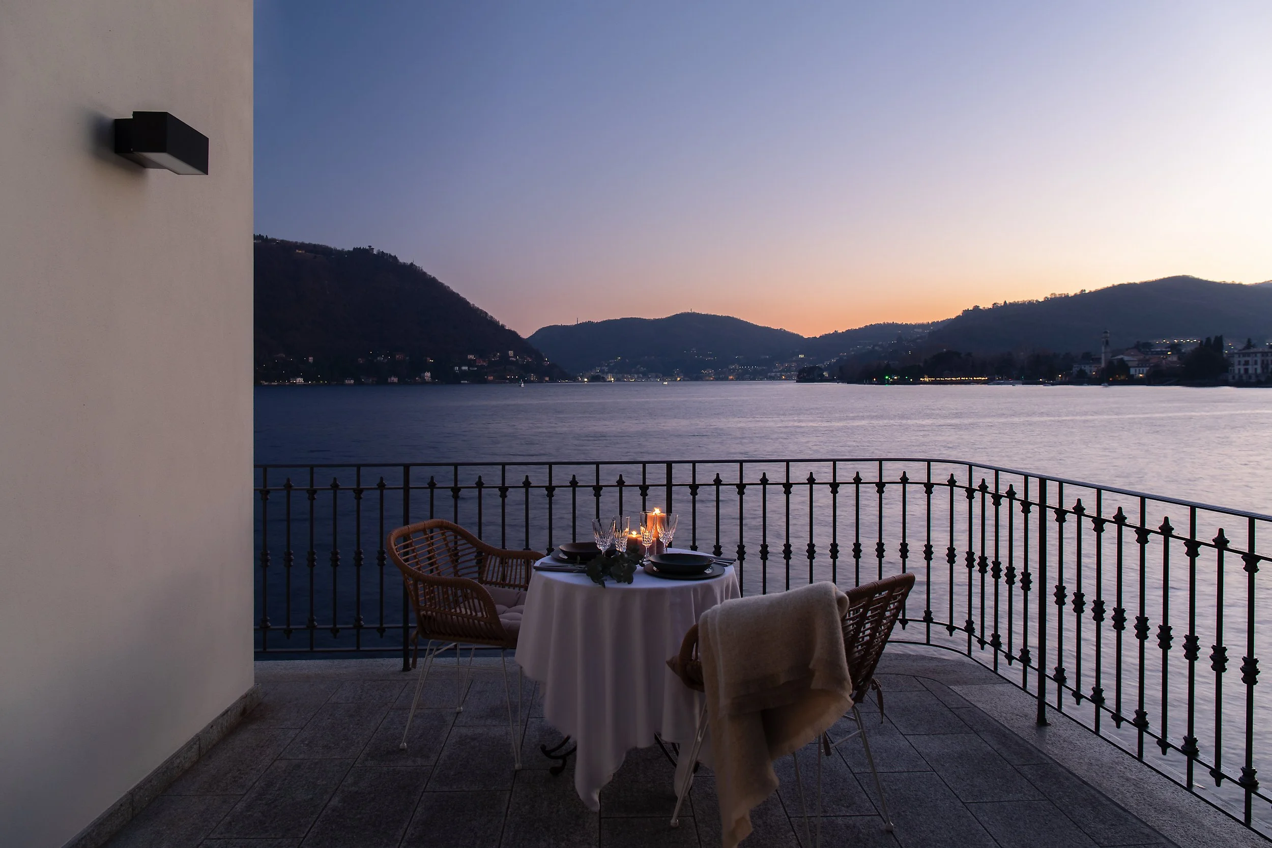 Como Cruises and Queen Lake