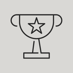 Award trophy icon representing trusted industry recognition in Bermuda insurance and risk management
