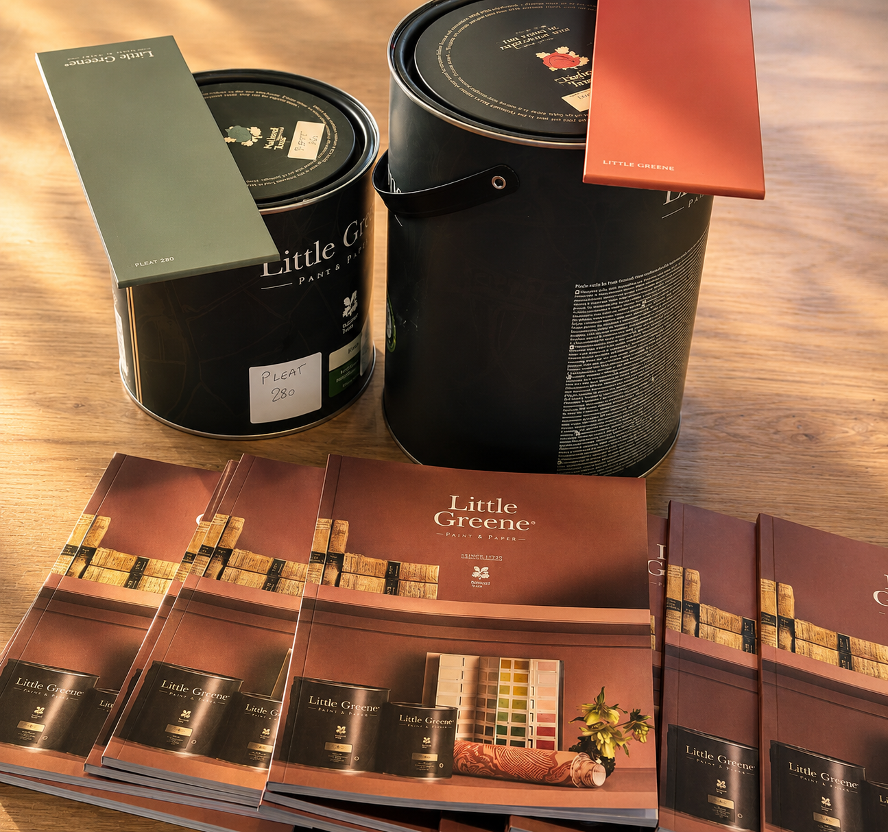 Chez nous, choisir sa couleur Little Greene, c'est déjà un moment de plaisir.