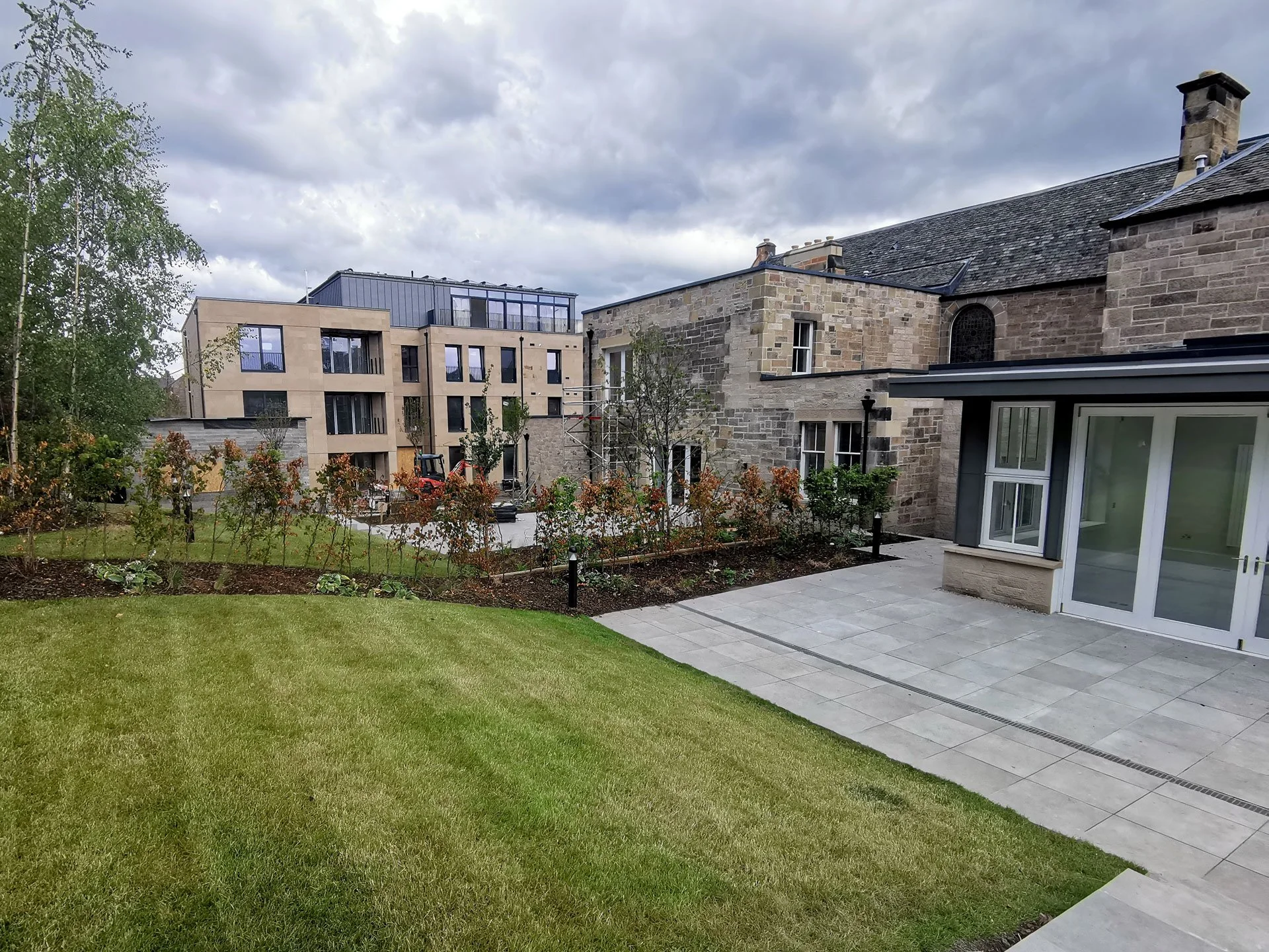 Contemporary extension to Category B listed Victorian villa — conservation area Edinburgh