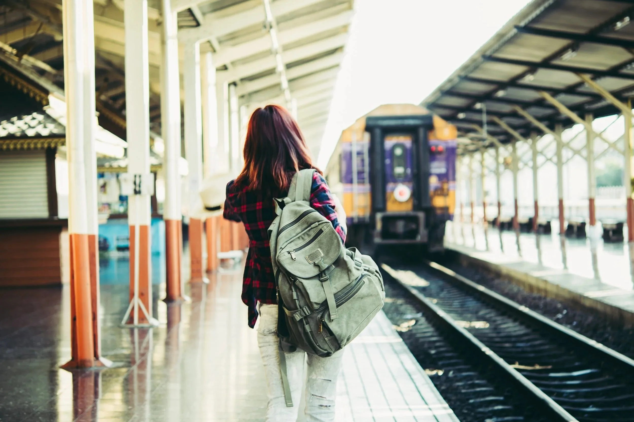 traveller-japan-train-platform-travel-tips