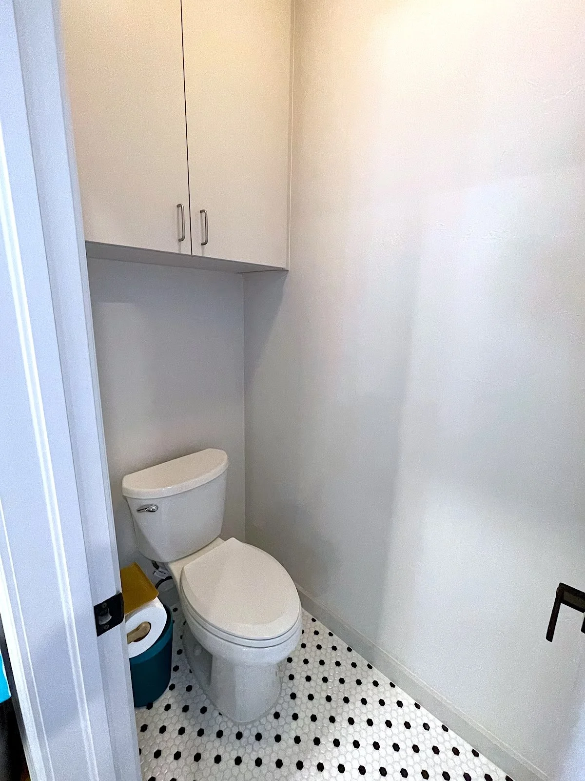 garage - quarter bath .jpg