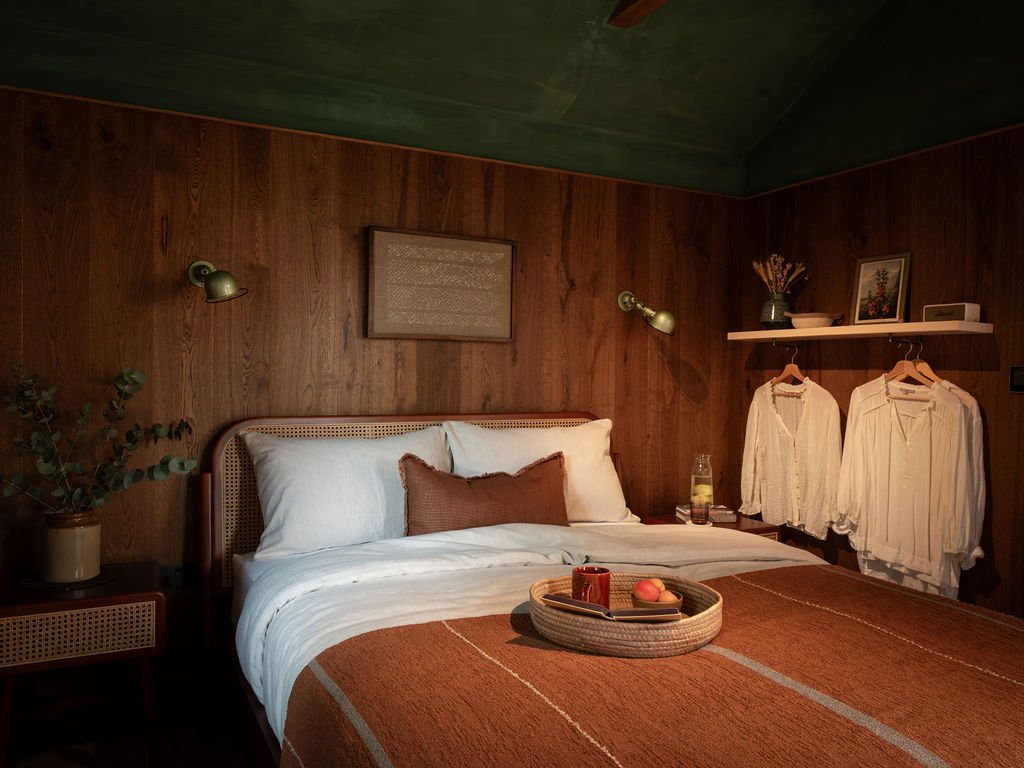 Cabinroom-5.jpg