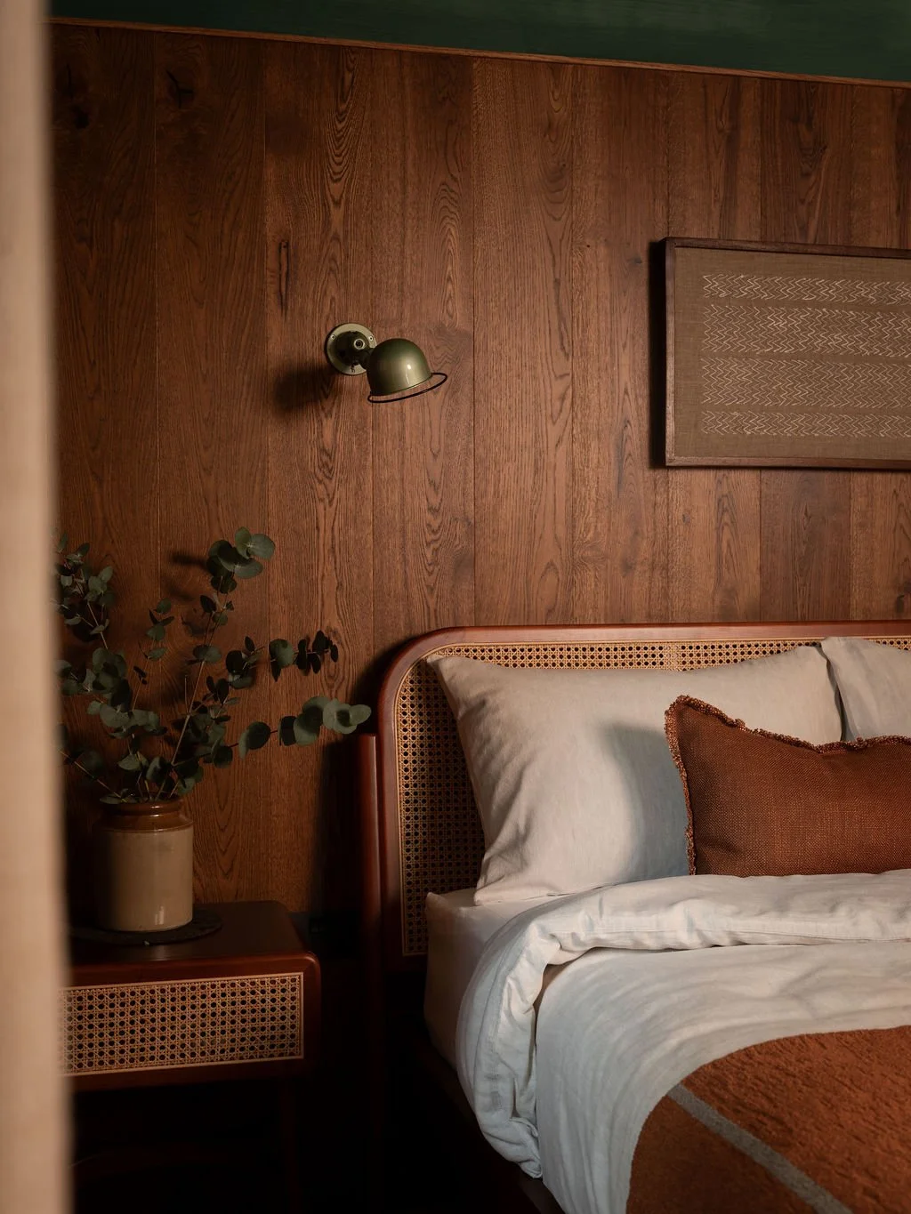 Cabinroom-13.jpg