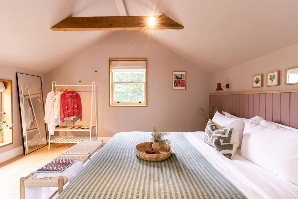 Pinkbedroom-5.jpg