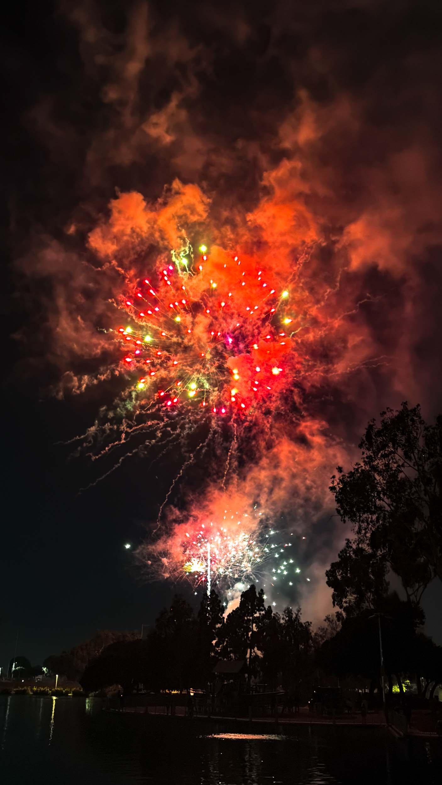 202607042102-IMG_2302-Santa Ana-Centennial Park Fireworks.jpg