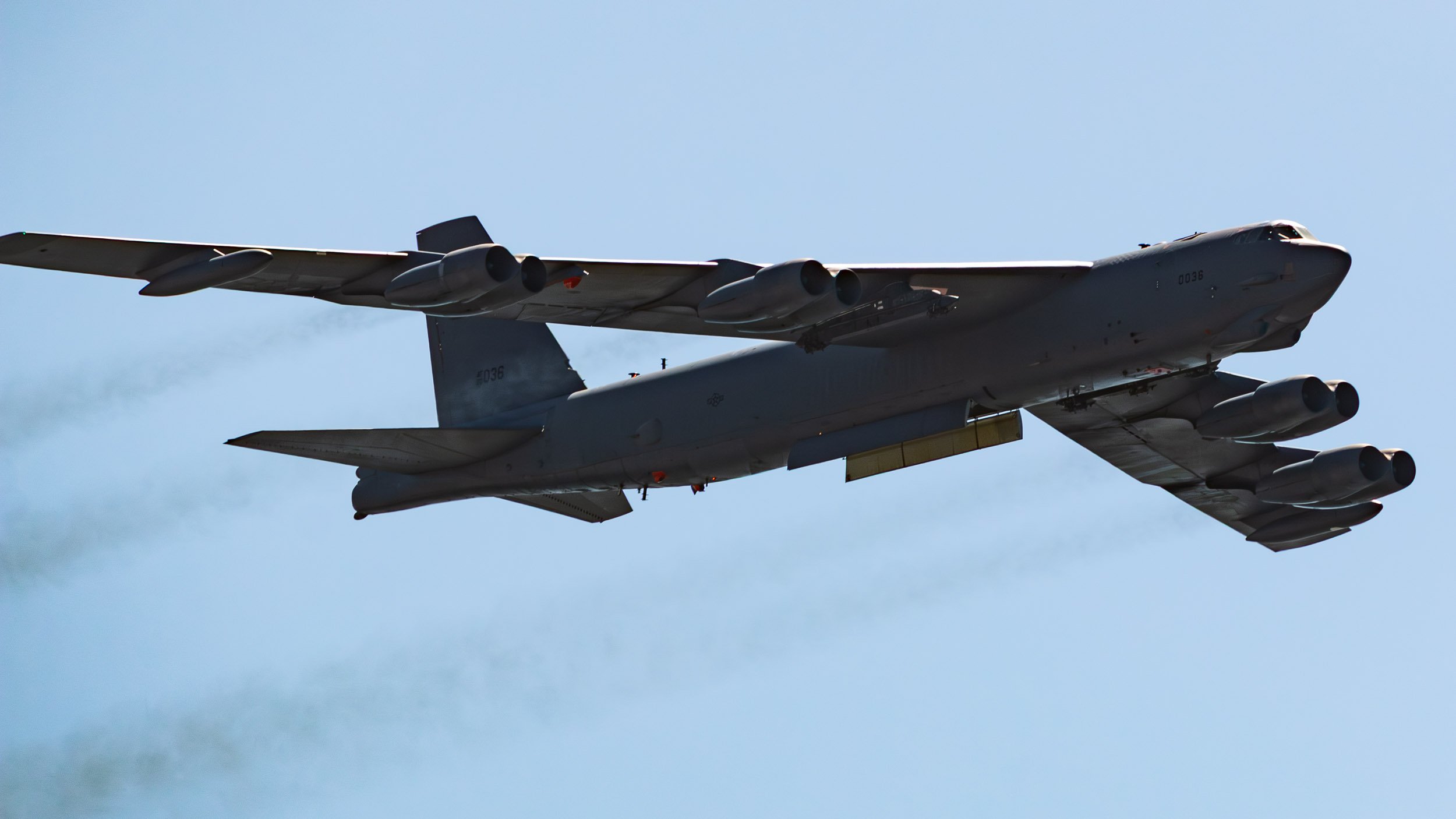 October 1, 2022: Pacific Airshow - B-52 Bomber