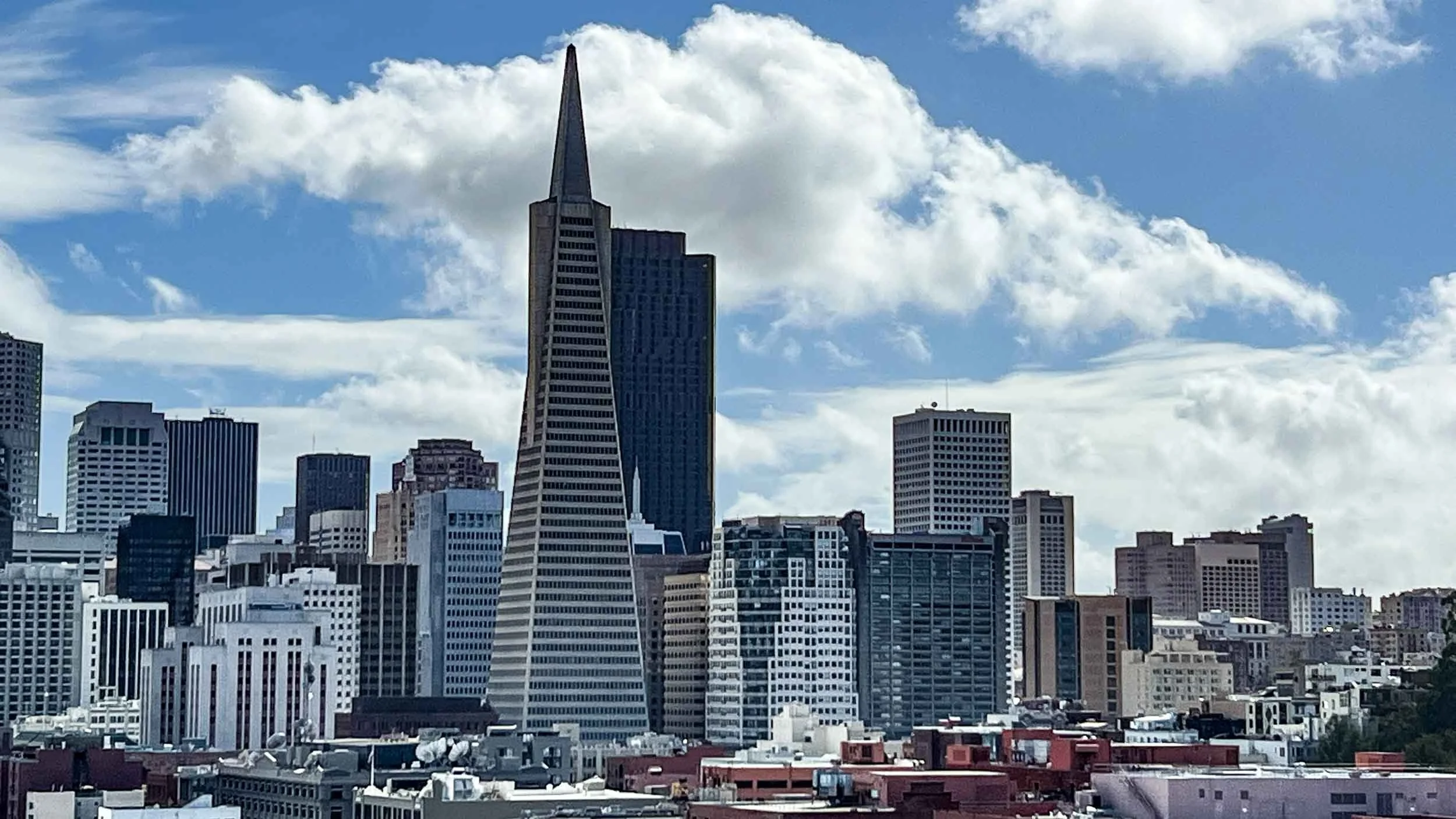 Downtown San Francisco. The Transamerica Pyramid Skyscraper in the foreground.