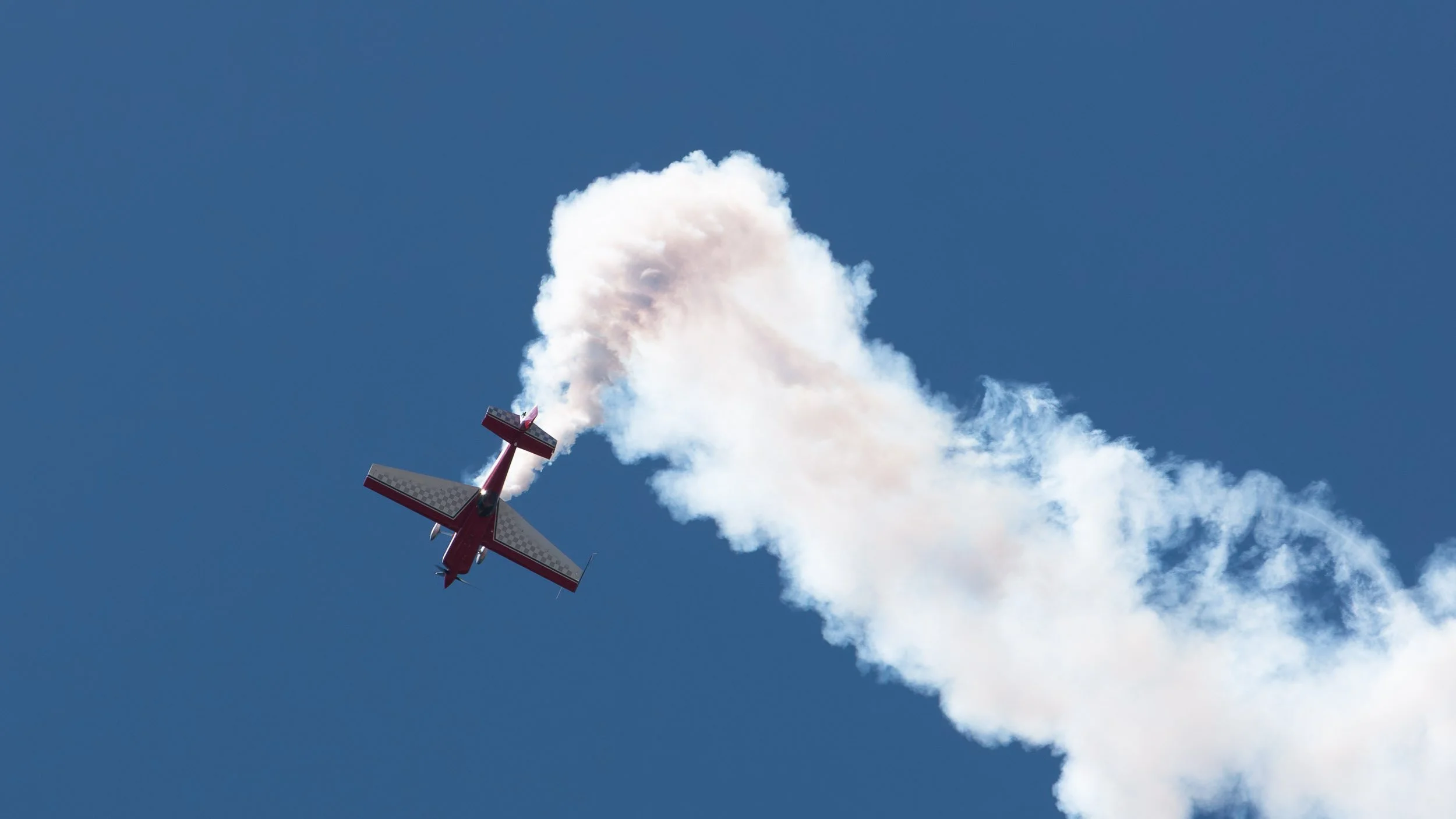 October 1, 2022: Pacific Airshow - Extra 300L monoplane, possibly being flown by Australian Emma McDonald making her first US appearance.