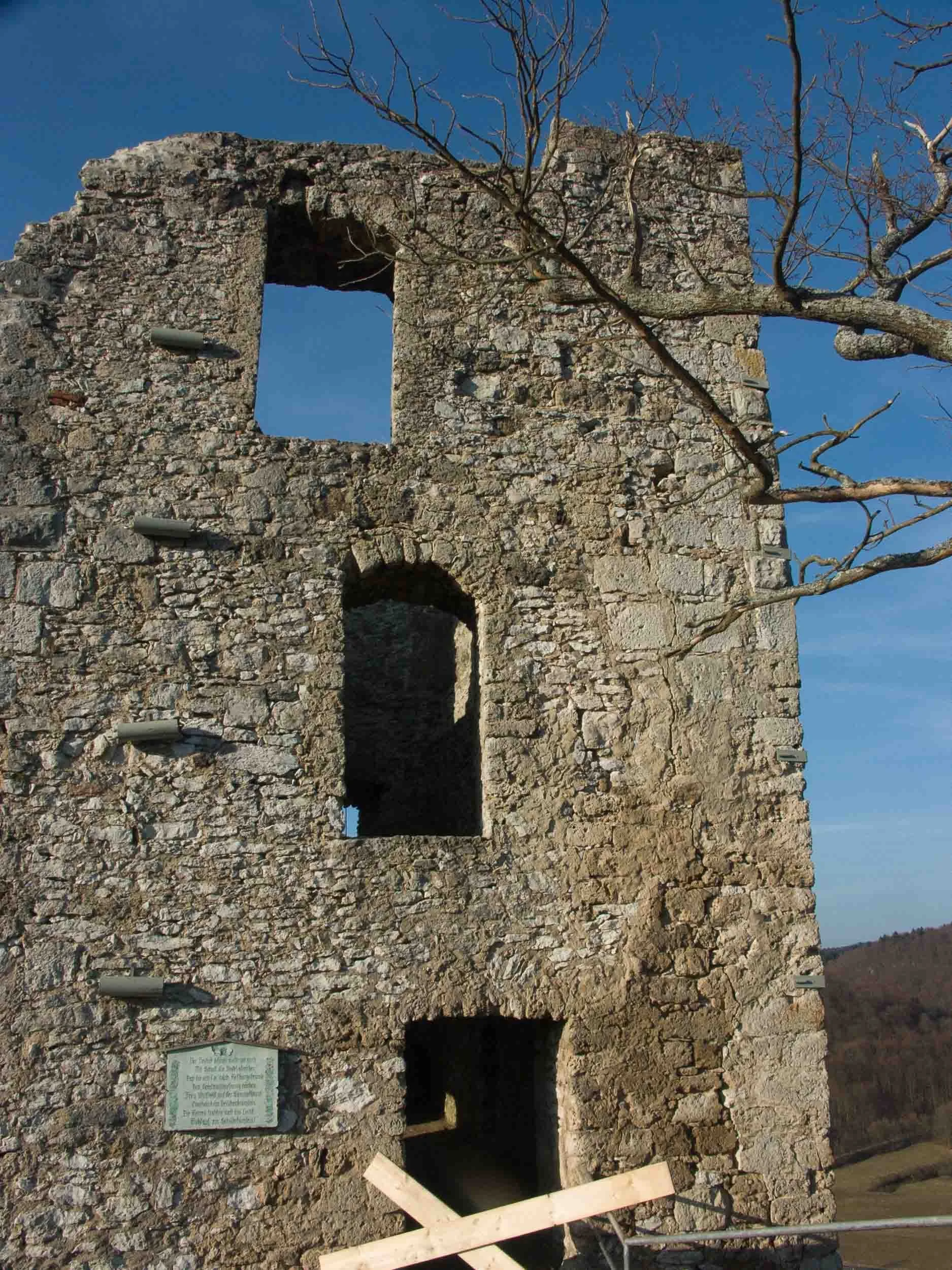 Hiking Neideck Castle Ruins 3