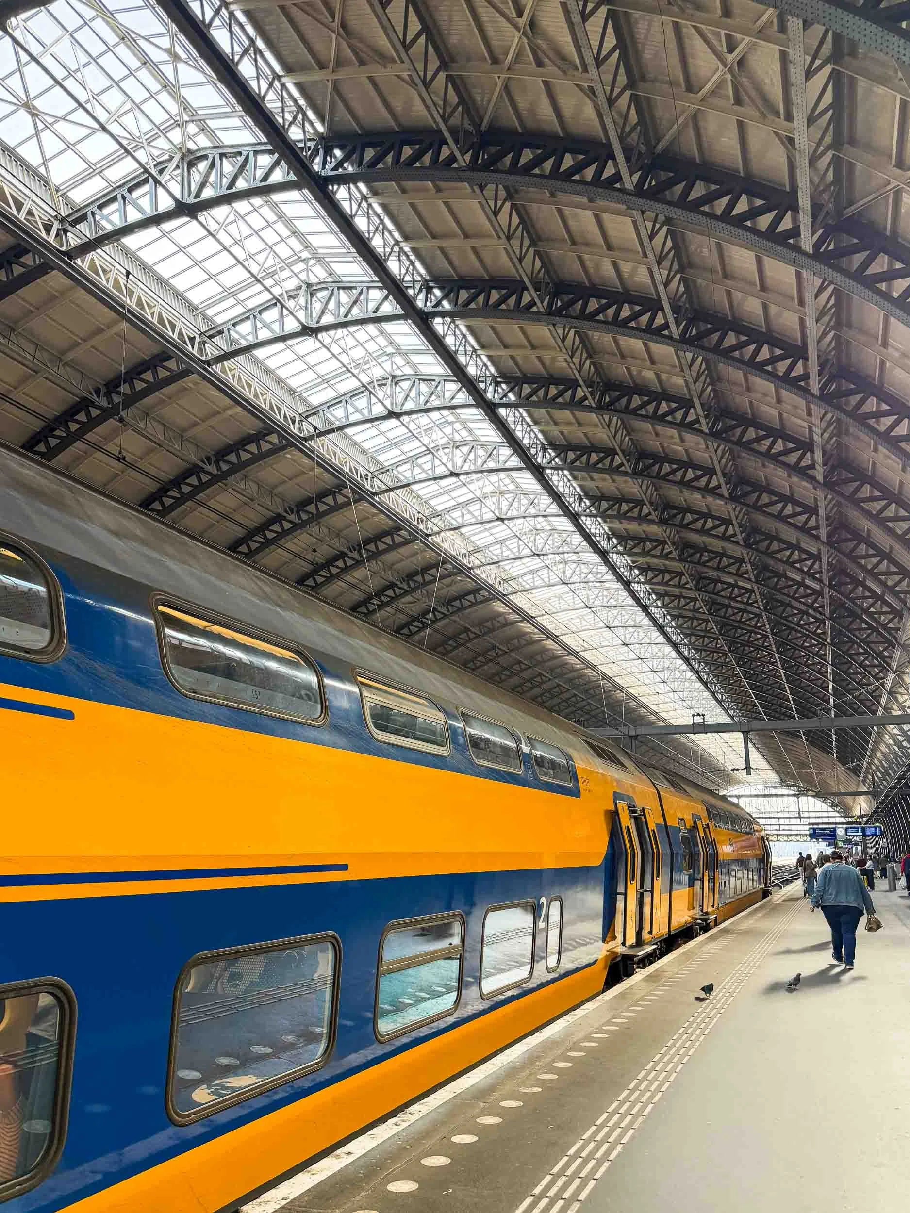 202610021050-IMG_3677-Amsterdam-Train to Centraal.jpg