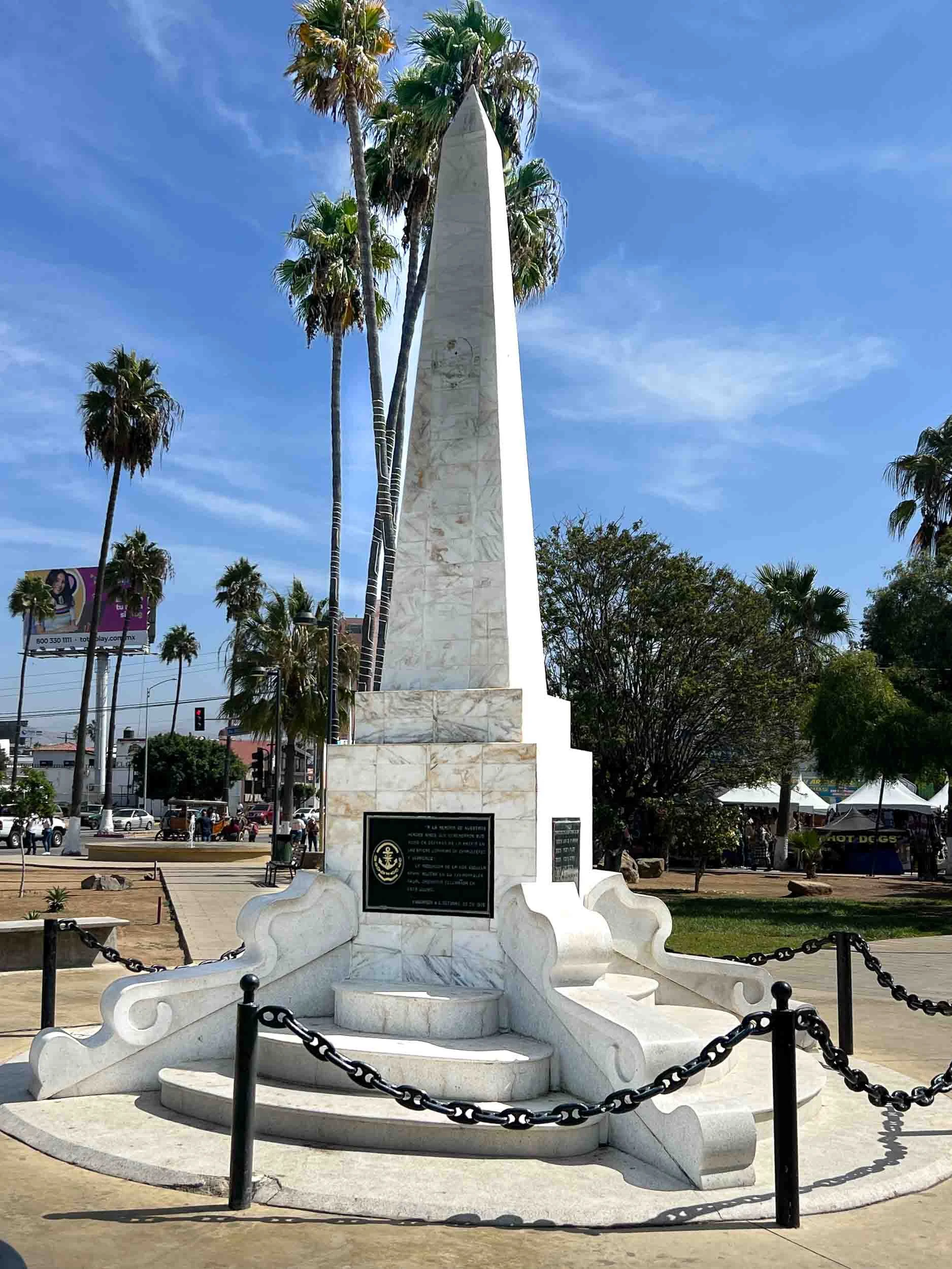 A monument in the Civic Plaza of Ensenada, Baja California, Mexico dedicated to the Mexican heroes who perished during historical conflicts.
