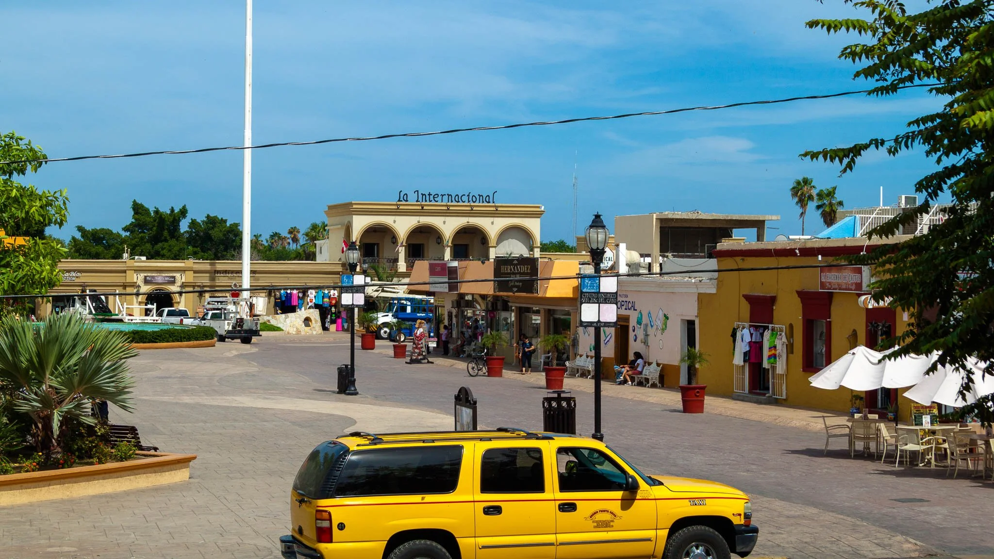 20110823-IMG_5489-San Jose del Cabo-Walking the streets.jpg