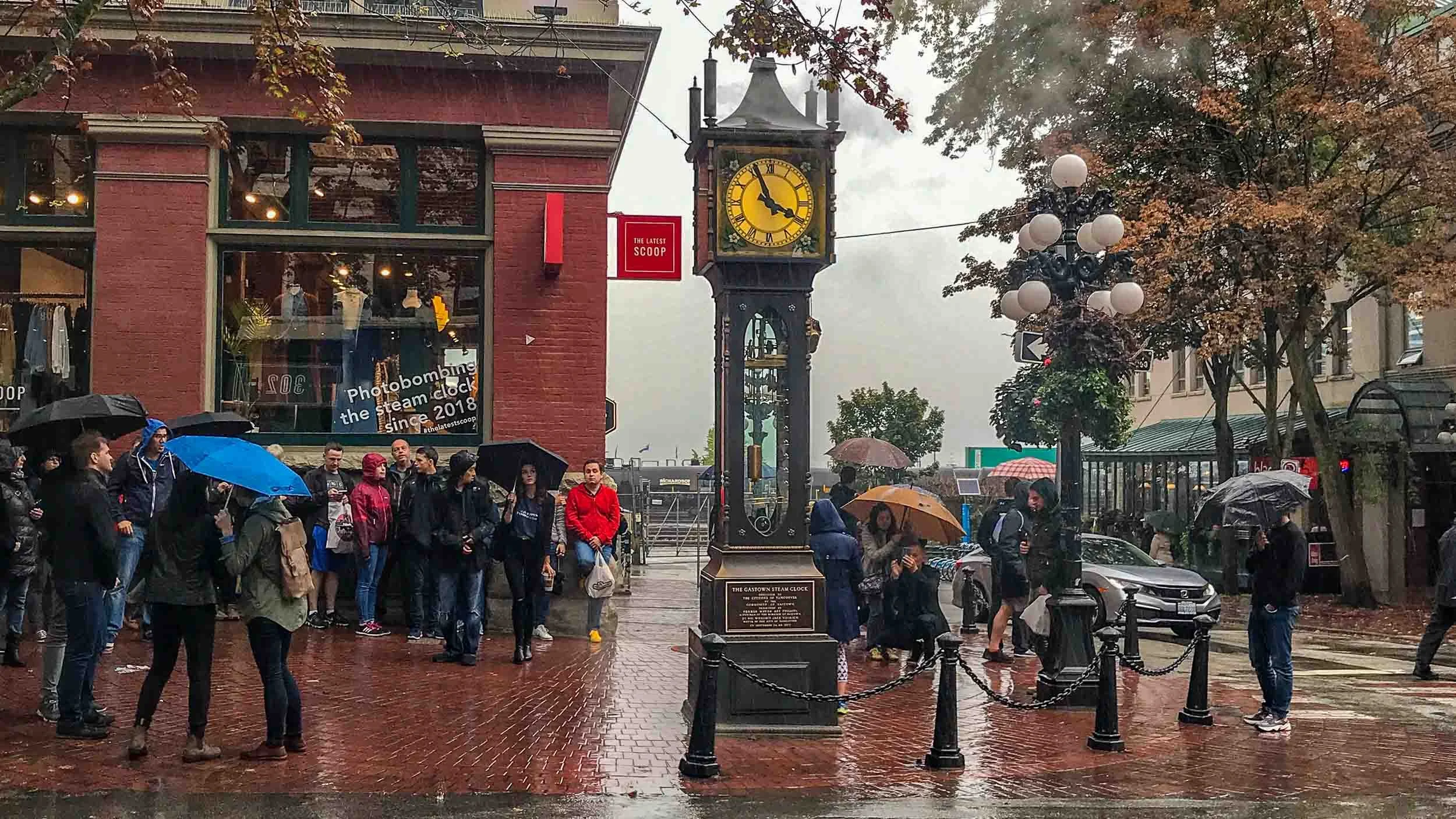 Gastown steam clock, Vancouver, Canada, British Columbia. It was a rainy day when I saw this.