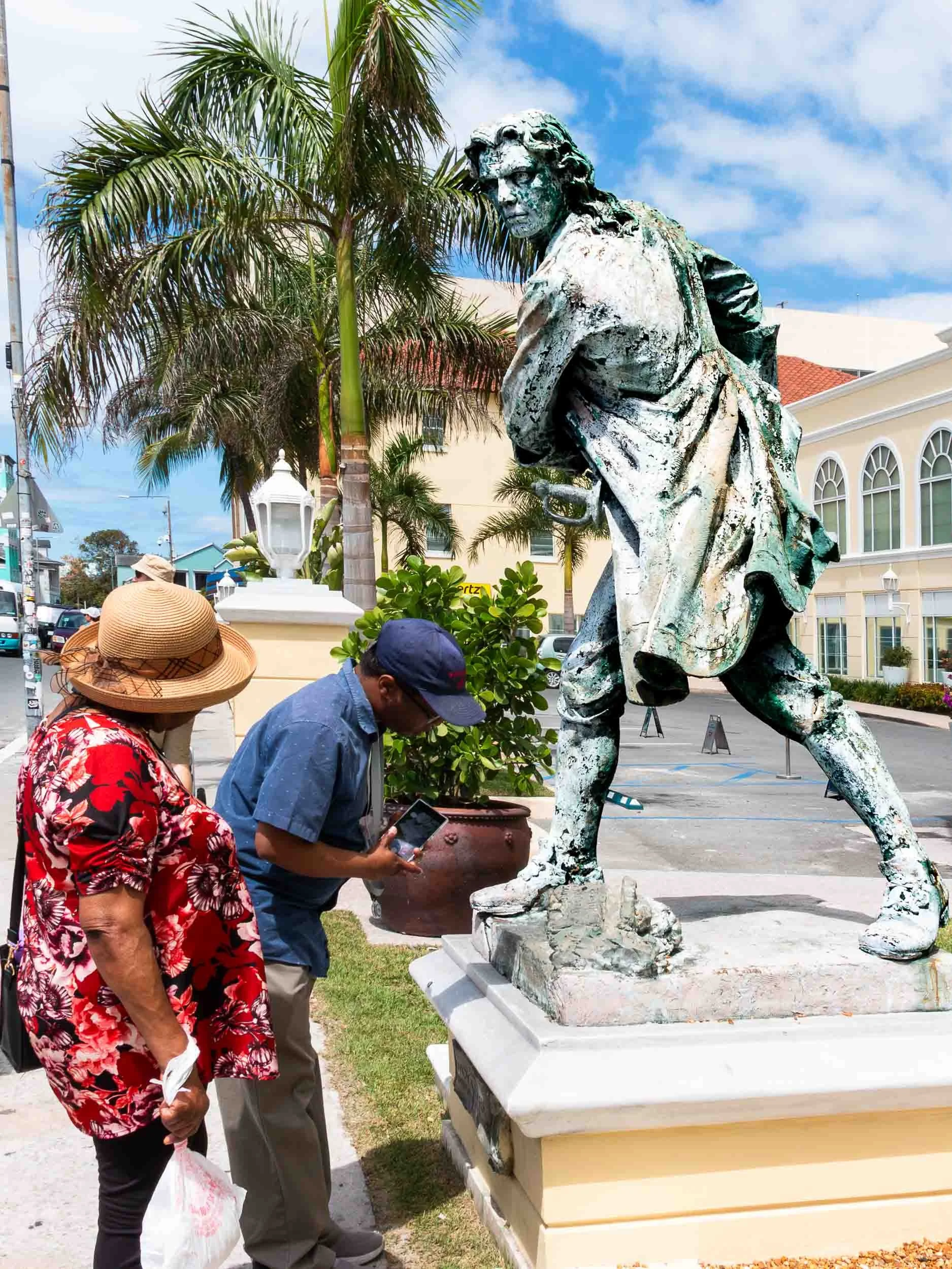 Woodes Rogers statute located outside of the British Colonial Hotel near the Cruise Port.  The first Royal Governor of the Bahamas, appointed in 1718. He is famous for suppressing pirate activities in the Caribbean.