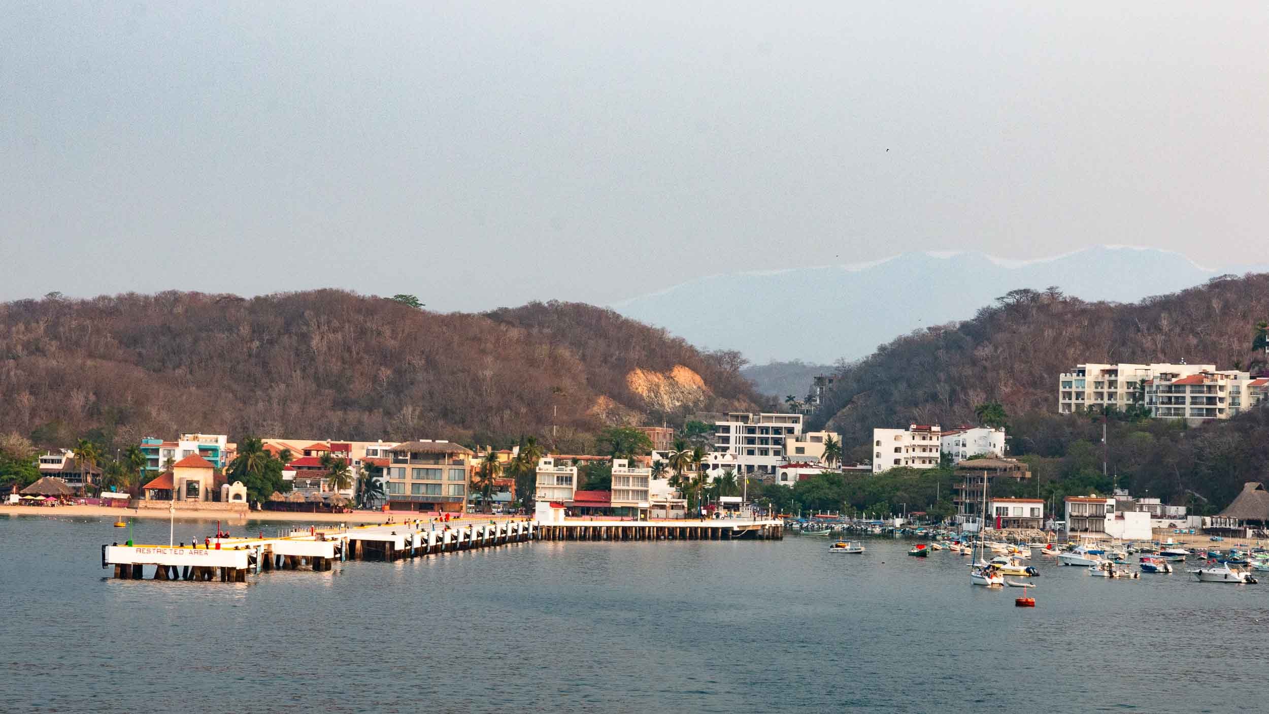 Entering the port at Huatulco on Discovery Princess