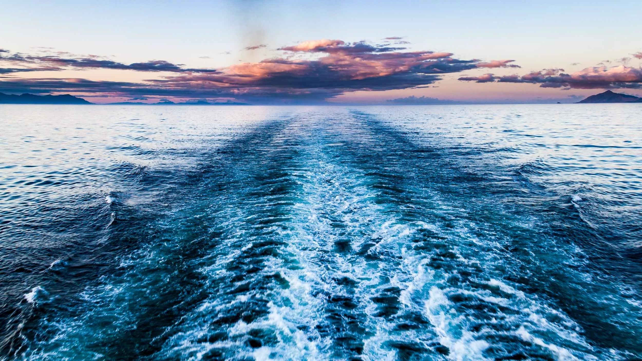 20140902-IMG_2895-At Sea-In the Wake.jpg