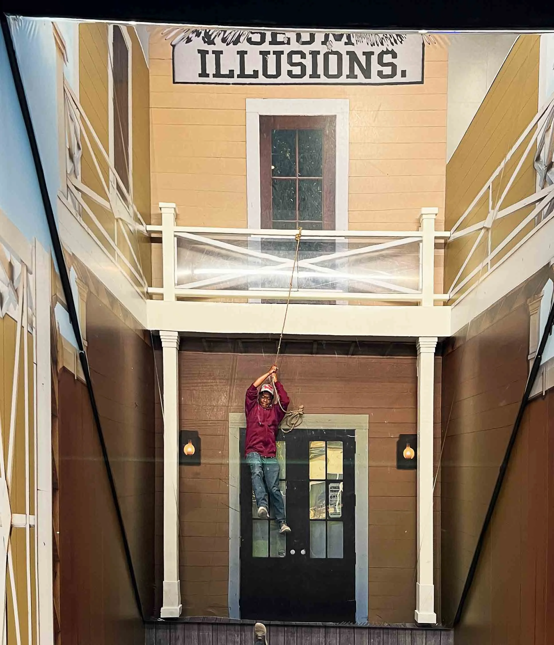 202509291429-IMG_8822-San Diego-Museum of Illusions.jpg