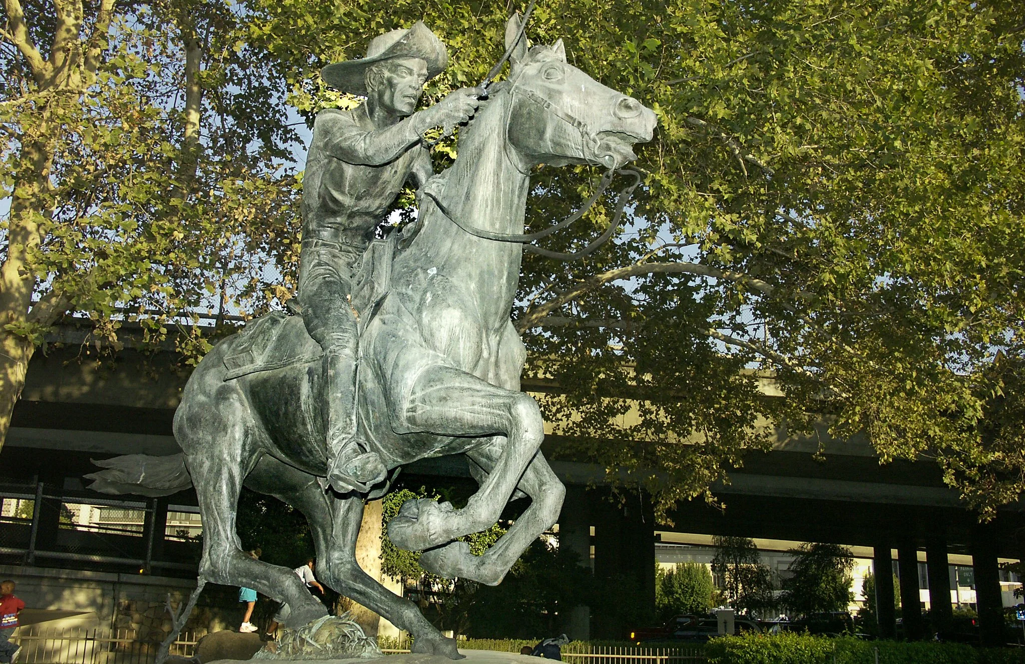 20041002-PICT0602-Sacramento-Pony Express Statute.jpg