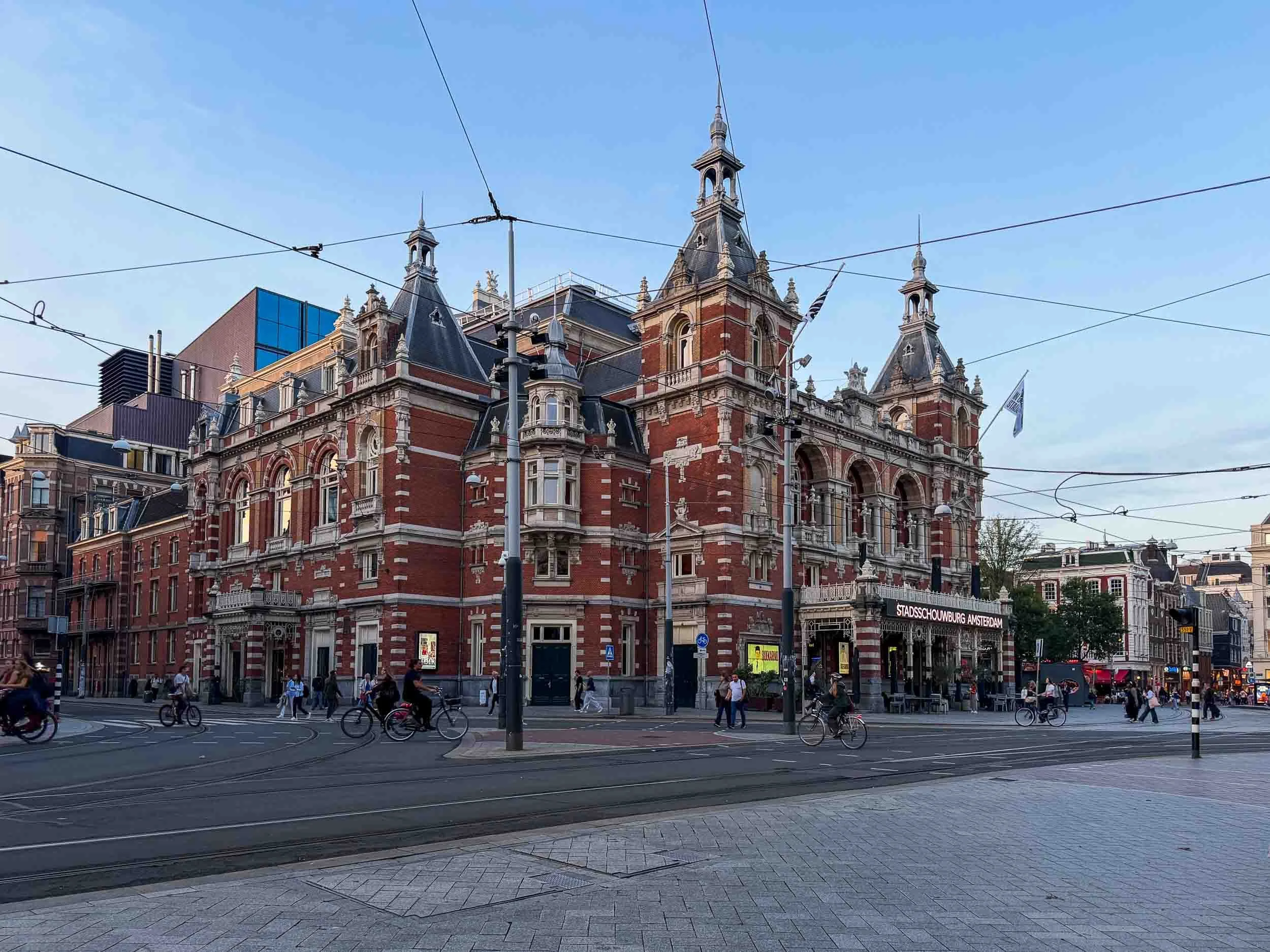 202609291919-IMG_3540-Amsterdam-Brownstone building.jpg