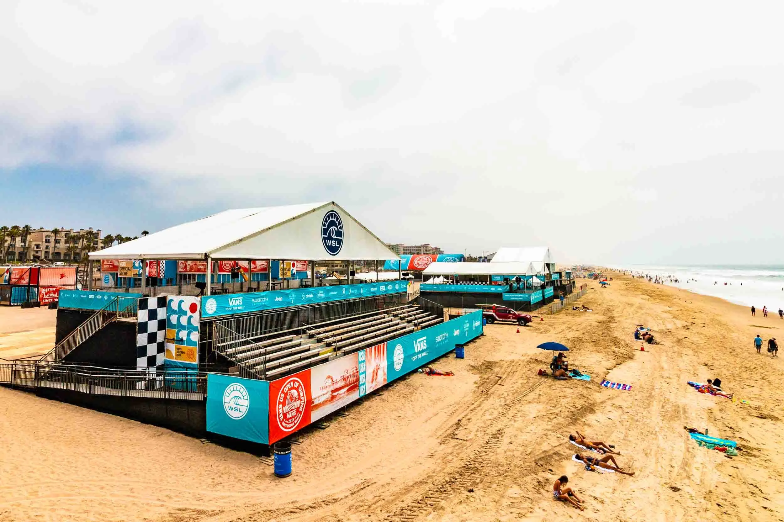 201807251201-20180725-082024007029-IMG_5385-Huntington Beach-Preparing for US Open.jpg