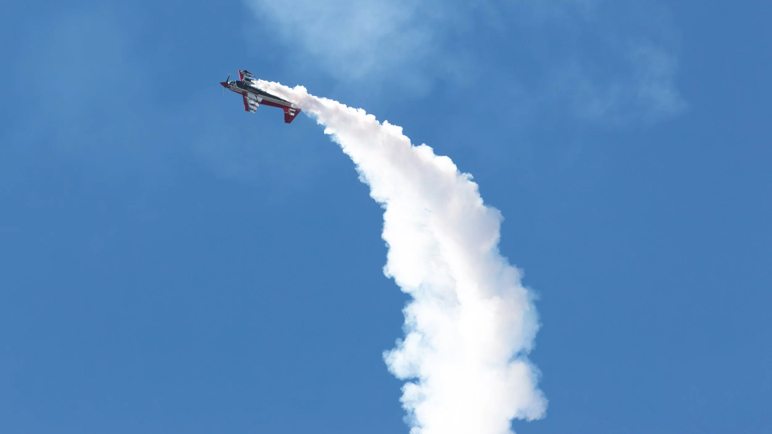 October 1, 2022: Pacific Airshow - Extra 300L monoplane, possibly being flown by Australian Emma McDonald making her first US appearance.