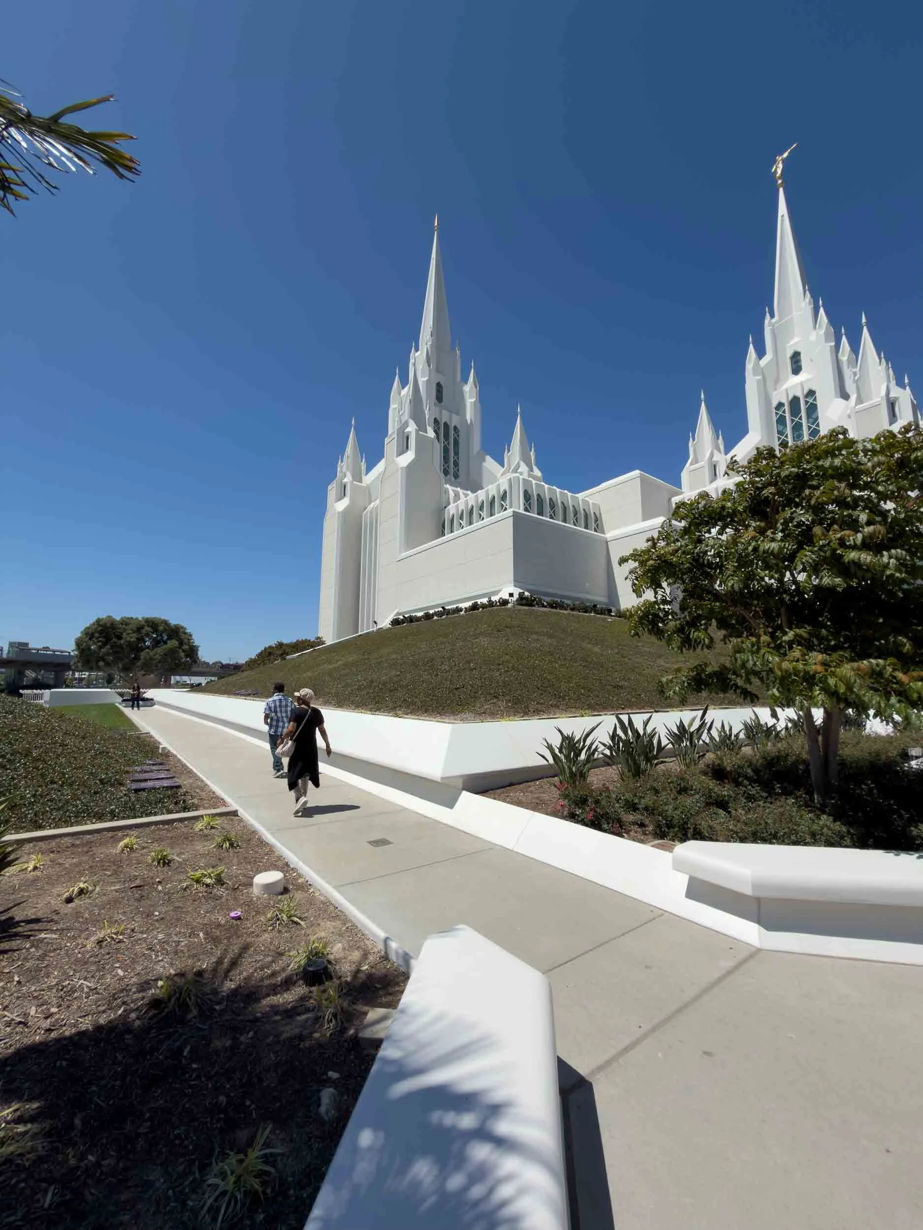 202606251432-IMG_2168-San Diego-Open House at the Mormon Temple.jpg
