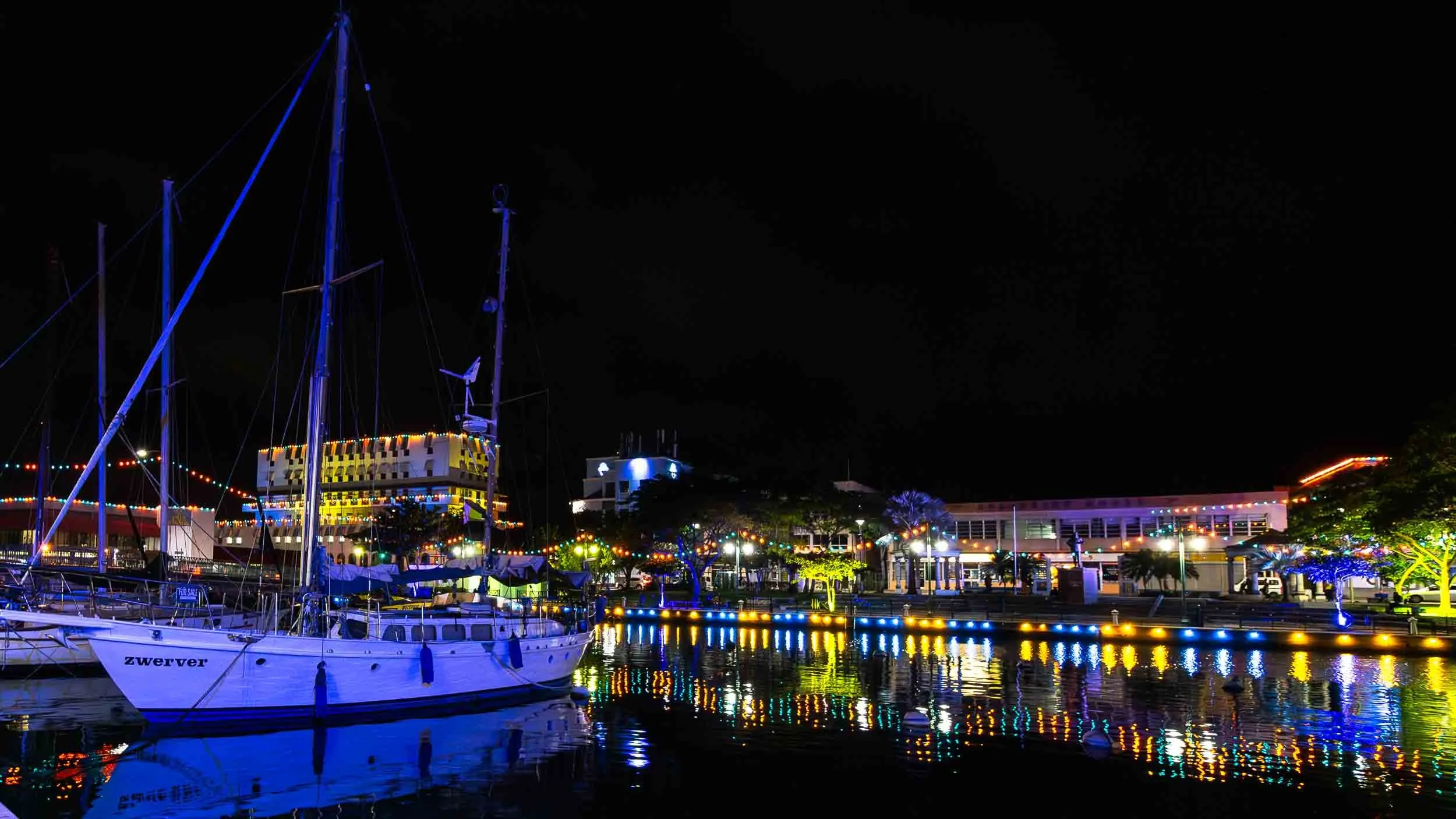 201811061519-IMG_6231-Bridgetown-The City at Night.jpg