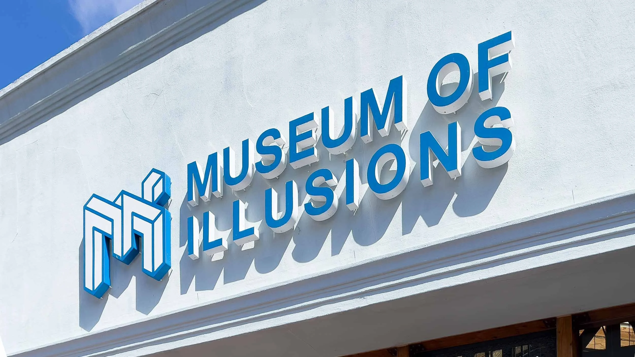 202509291343-IMG_8818-San Diego-Museum of Illusions.jpg