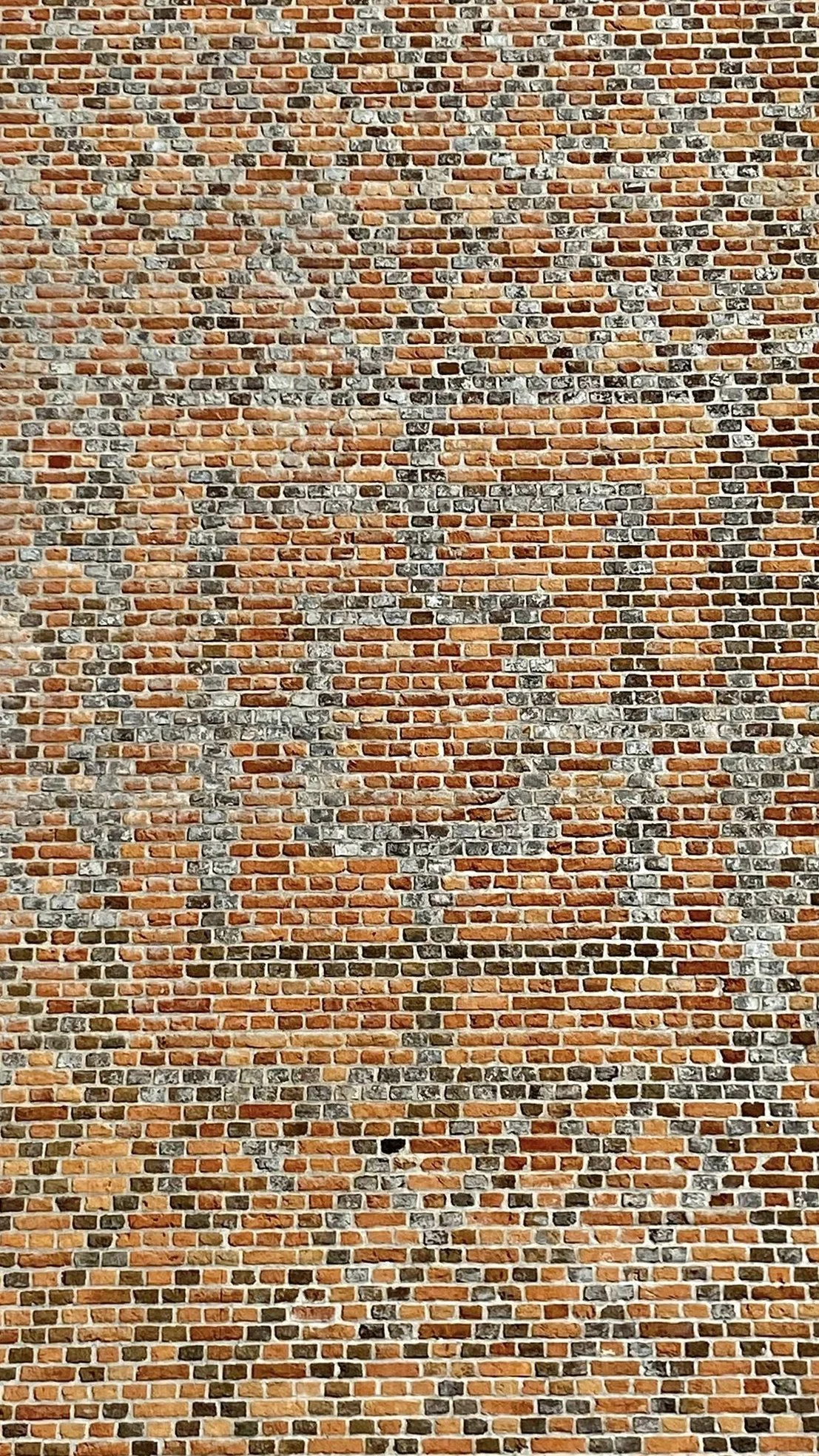 Murs en briques du château du Moulin, surnommé la Perle de la Sologne