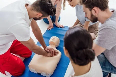 The AHA&rsquo;s Heartsaver First Aid CPR AED Course is designed for anyone with little or no medical training who needs a course completion card for their job, regulatory (e.g., OSHA), or other requirements, or anyone who wants to be prepared for an 