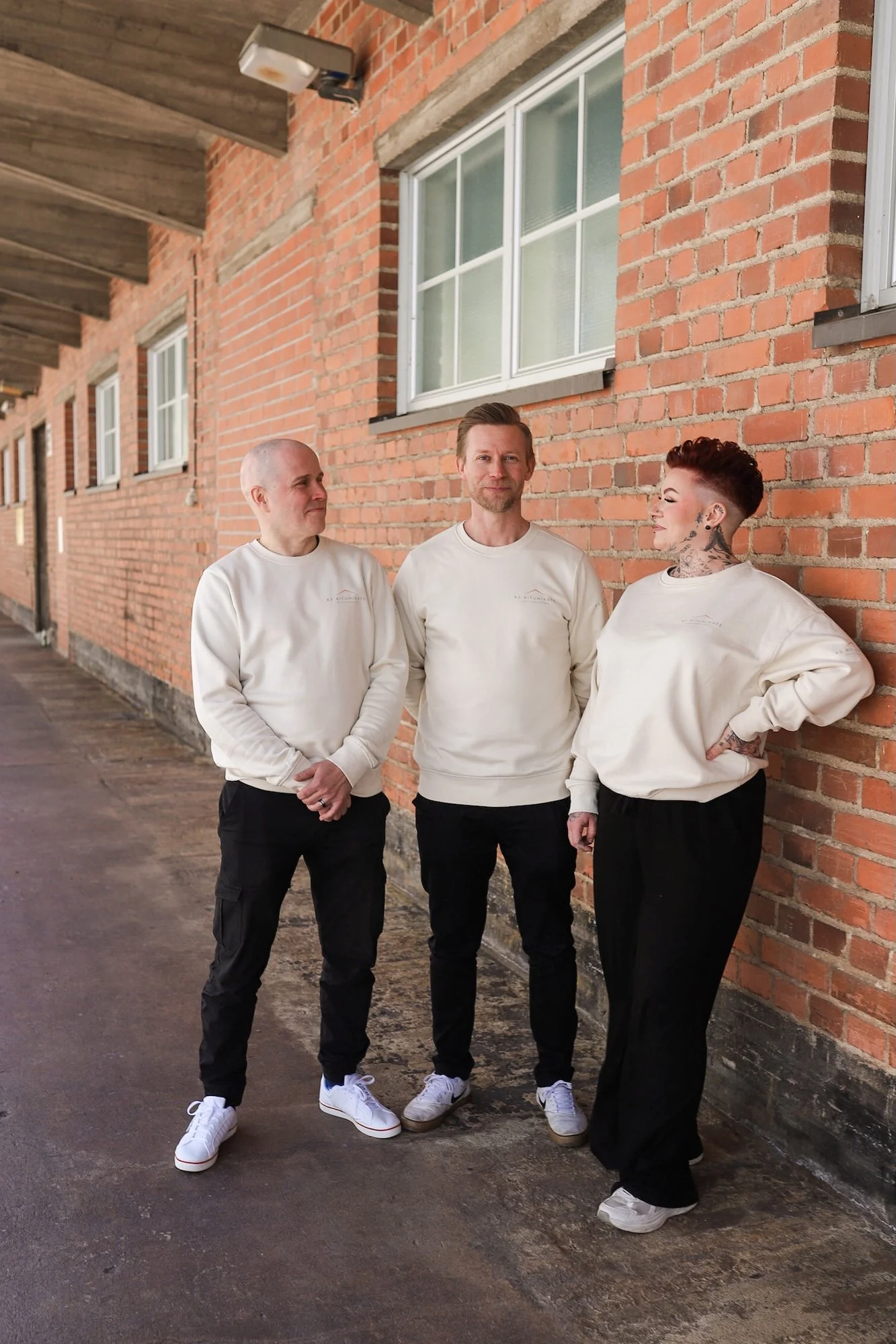 KS Bitumikate Oy:n tiimi - Niko Ekman, Tessa Ekman sekä Mikko Hämäläinen.