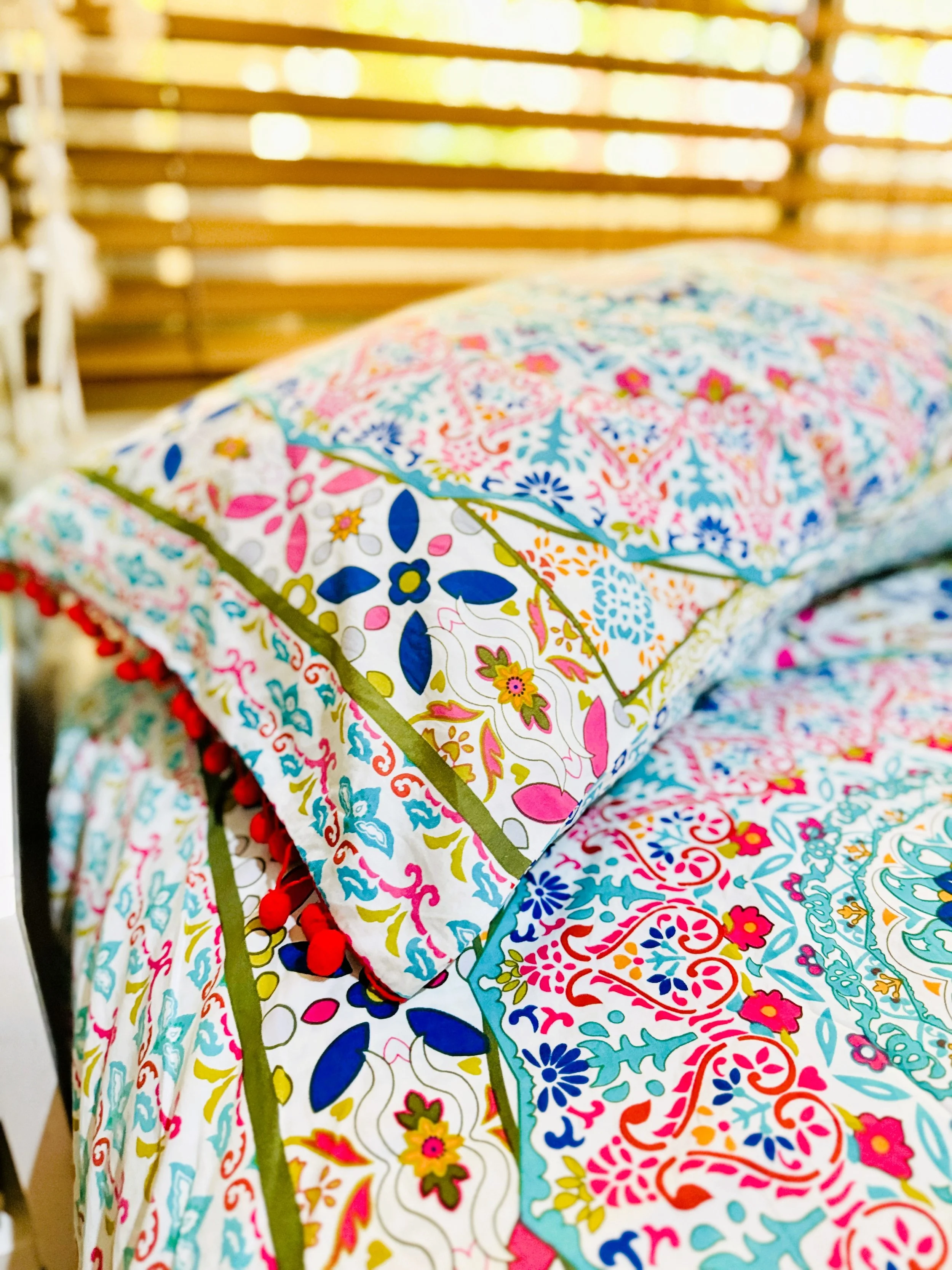 Festive Delight Reverse Quilt