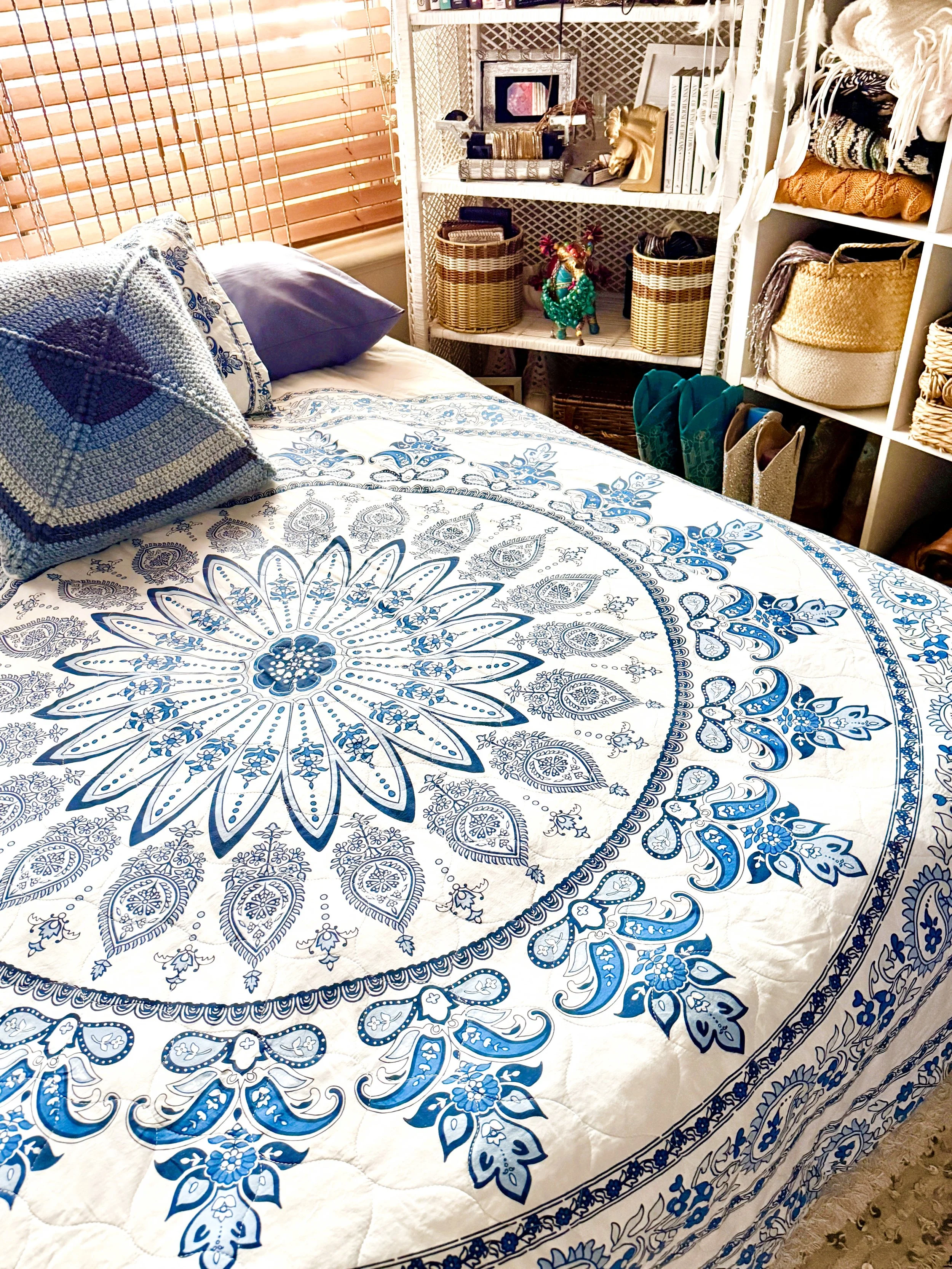 Vintage Mandala Ombre Floral Circle Quilt